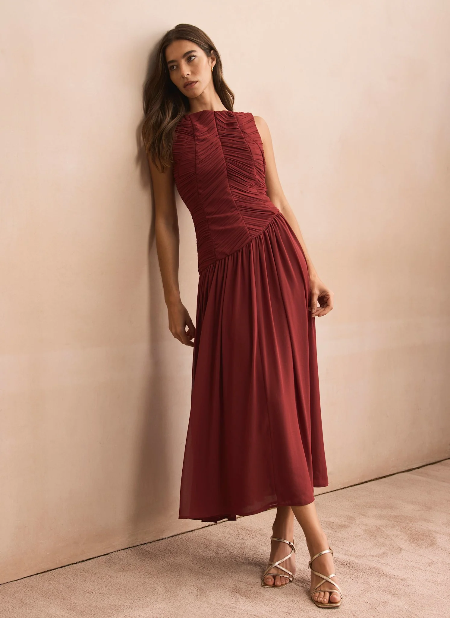 10074-burgundy-ruched-detail-maxi-dress-1.webp Burgundy Ruched Detail Maxi Dress
