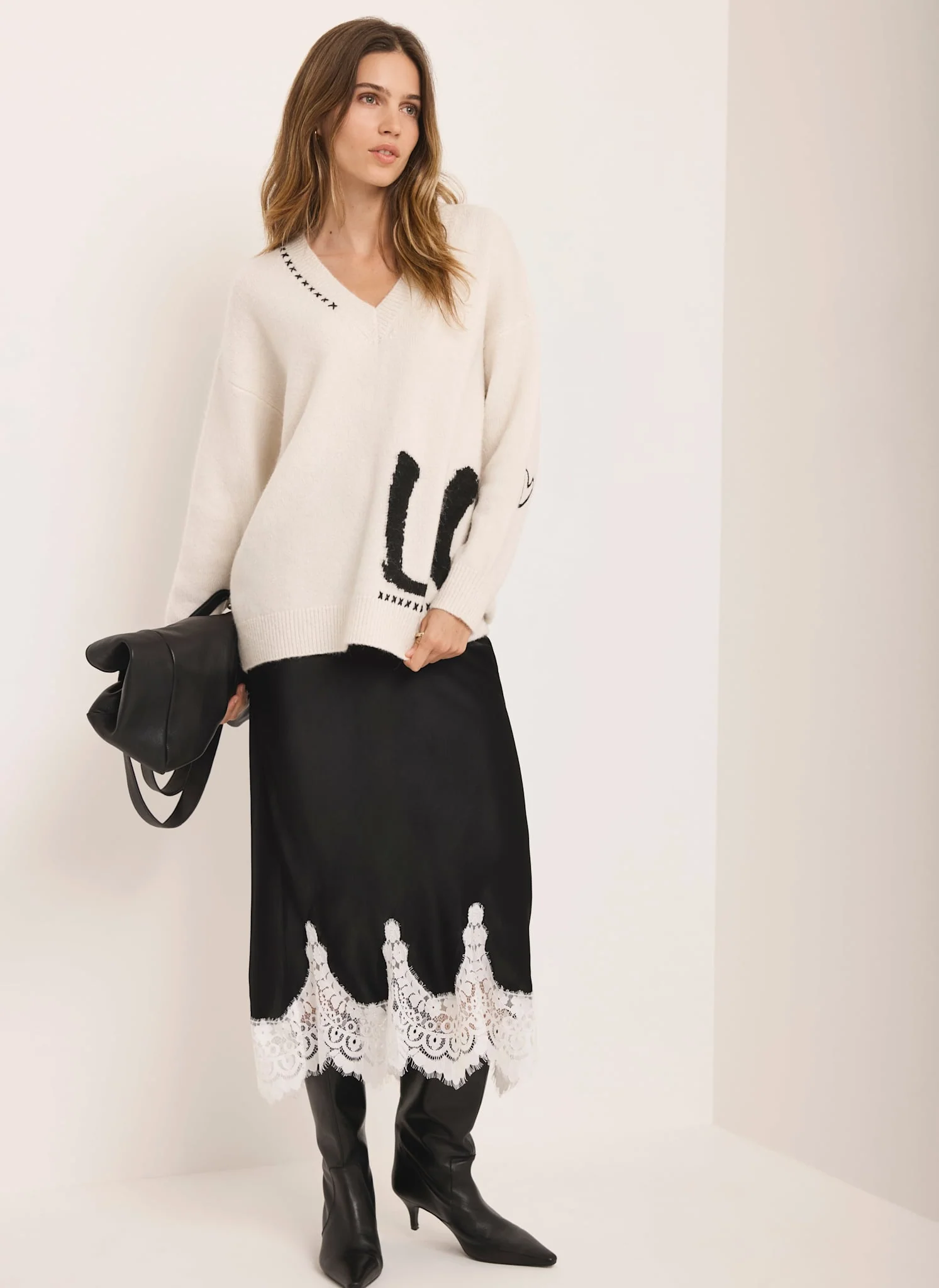 10128-cream-wool-blend-graphic-love-jumper-4.webp Cream Wool Blend Graphic Love Jumper