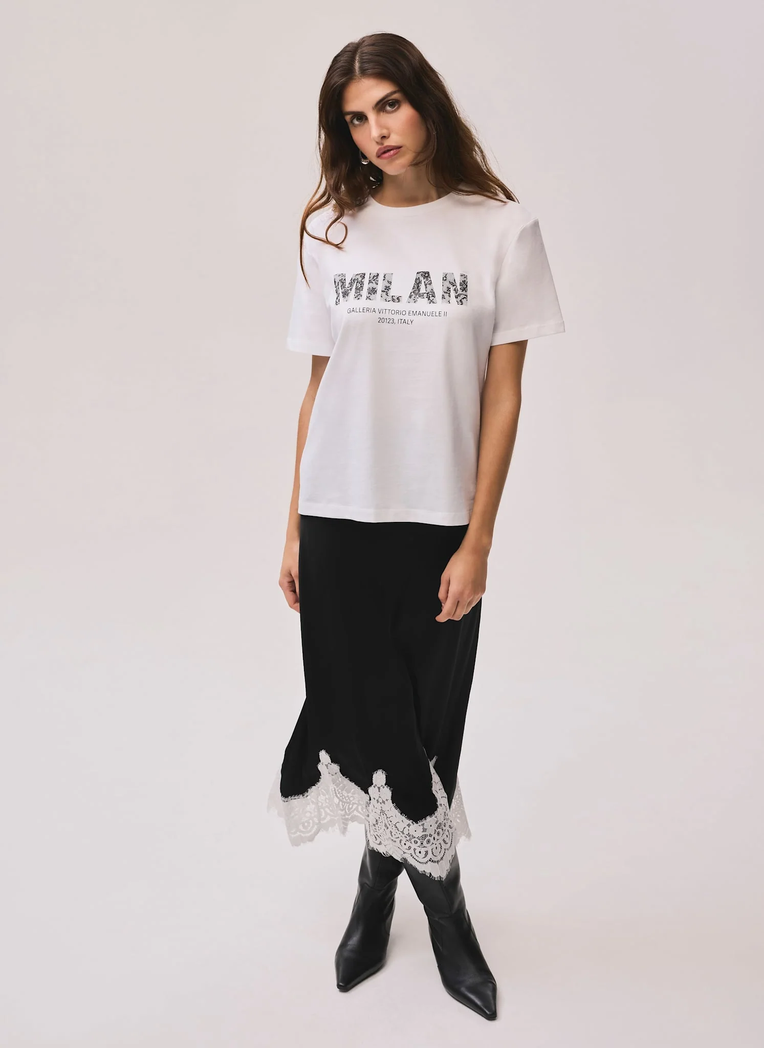 10244-white-cotton-milan-graphic-t-shirt-4.webp White Cotton Milan Graphic T-Shirt