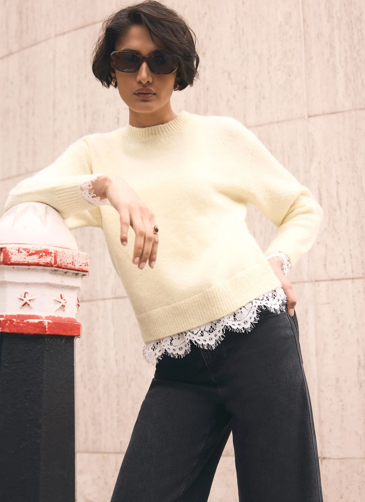 10250-butter-yellow-lace-hem-jumper-2.webp Butter Yellow Lace Hem Jumper