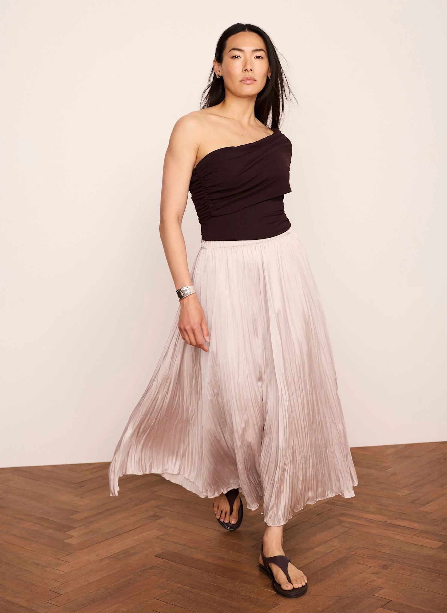 10352-neutral-crinkle-maxi-skirt-1.webp Neutral Crinkle Maxi Skirt