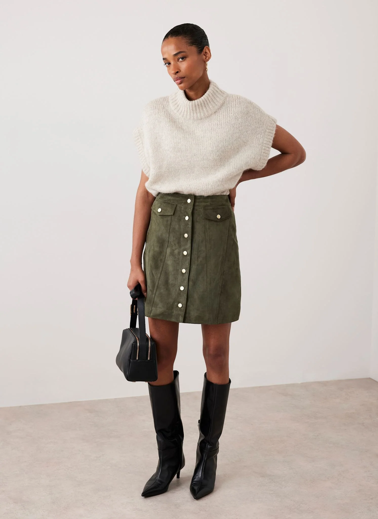 10380-khaki-suede-mini-skirt-1.webp Khaki Suede Mini Skirt