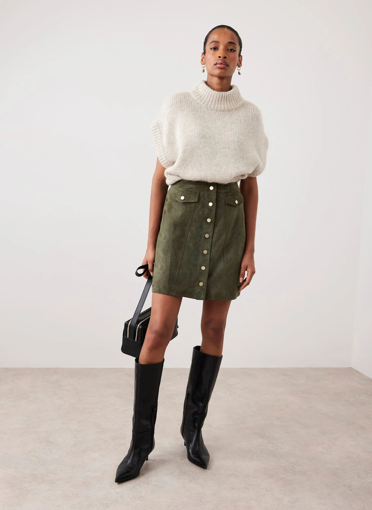 10380-khaki-suede-mini-skirt-3.webp Khaki Suede Mini Skirt