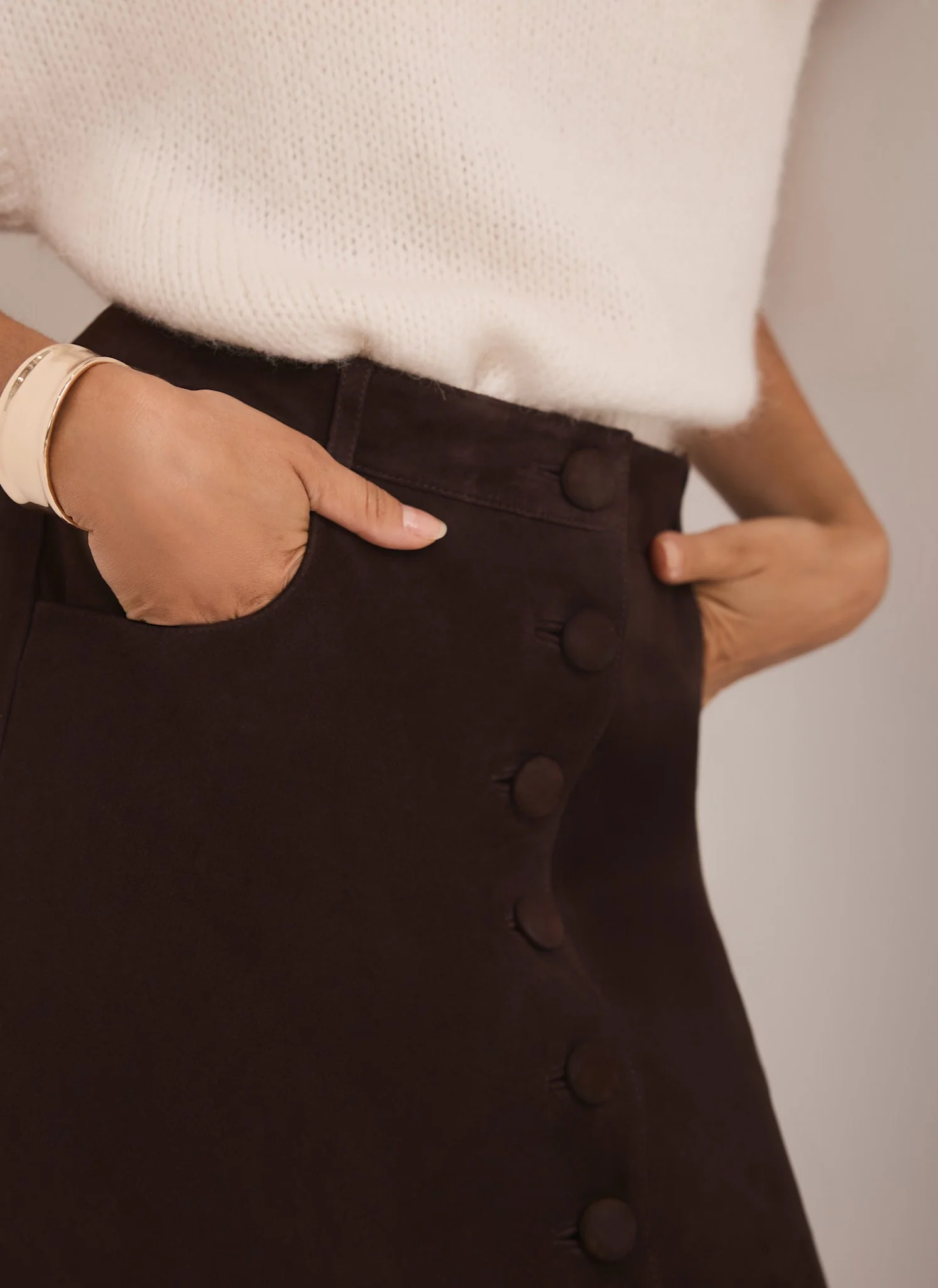 10406-cream-wool-blend-high-neck-knit-top-5.webp Cream Wool Blend High Neck Knit Top
