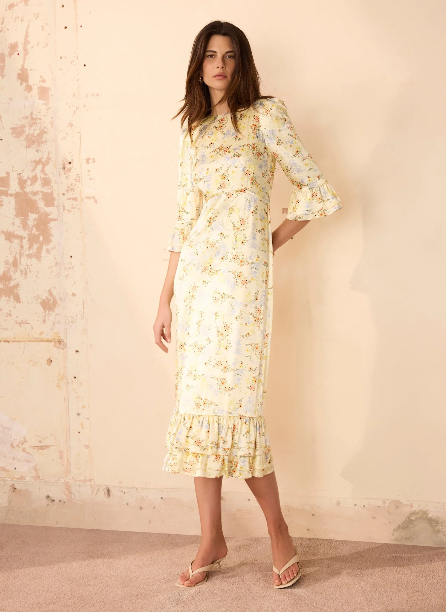 1042-08-08-variation-6.webp Yellow Floral Print Satin Midi Dress
