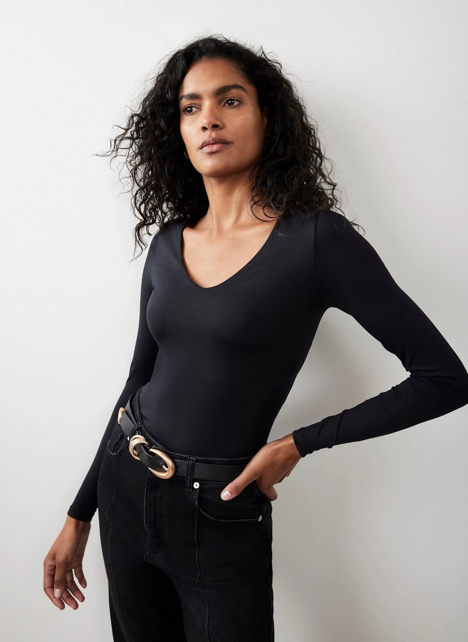 10496-black-v-neck-layering-top-1.webp Black V Neck Layering Top