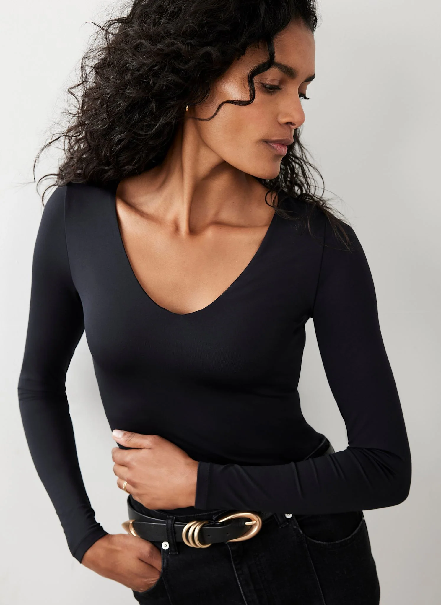 10496-black-v-neck-layering-top-2.webp Black V Neck Layering Top