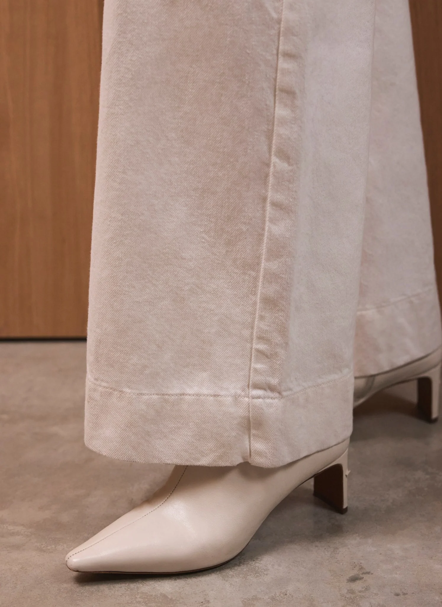 10548-cream-wide-leg-jeans-3.webp Cream Wide Leg Jeans