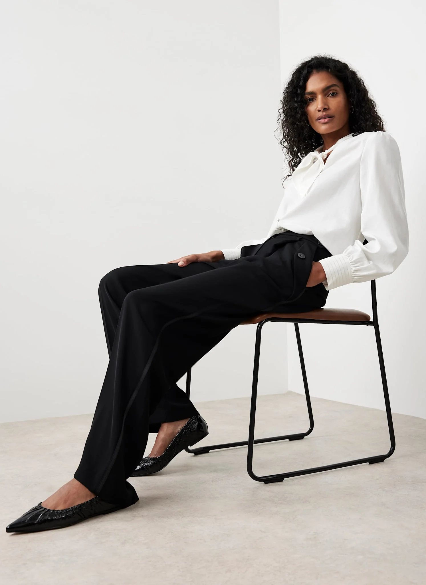 10640-black-tailored-wide-trousers-2.webp Black Tailored Wide Trousers