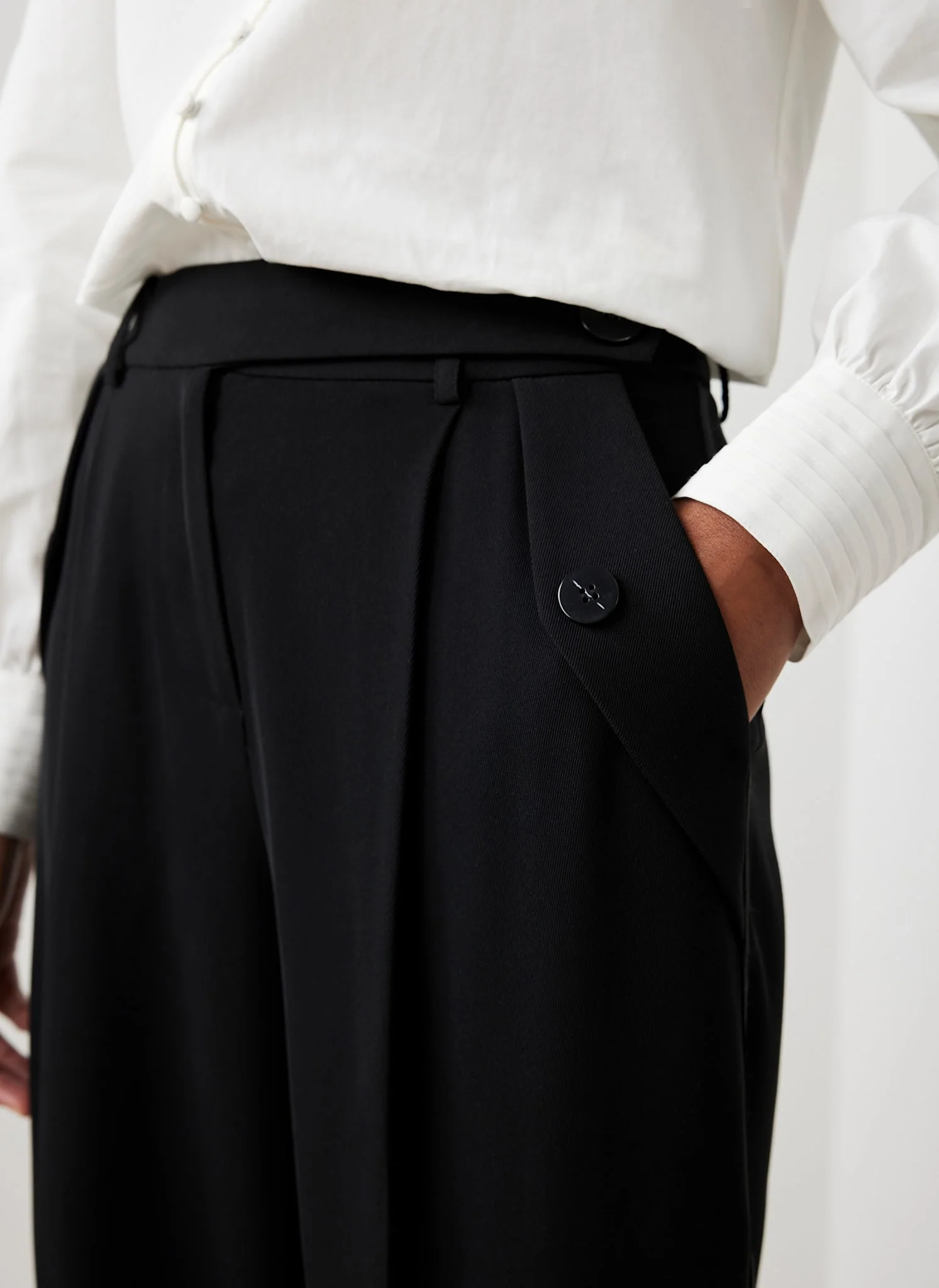 10640-black-tailored-wide-trousers-4.webp Black Tailored Wide Trousers