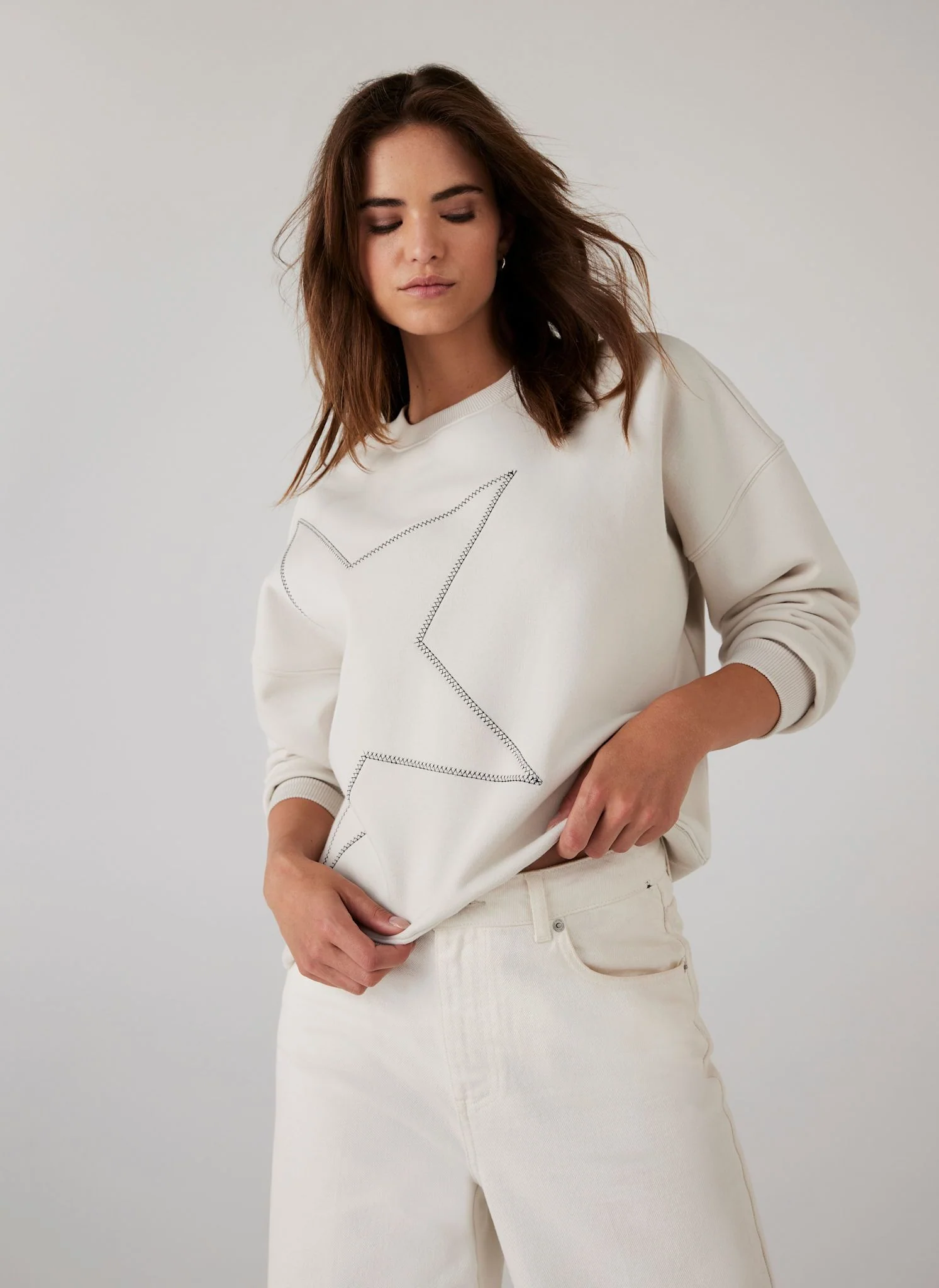 10684-cream-cotton-blend-star-sweatshirt-1.webp Cream Cotton Blend Star Sweatshirt