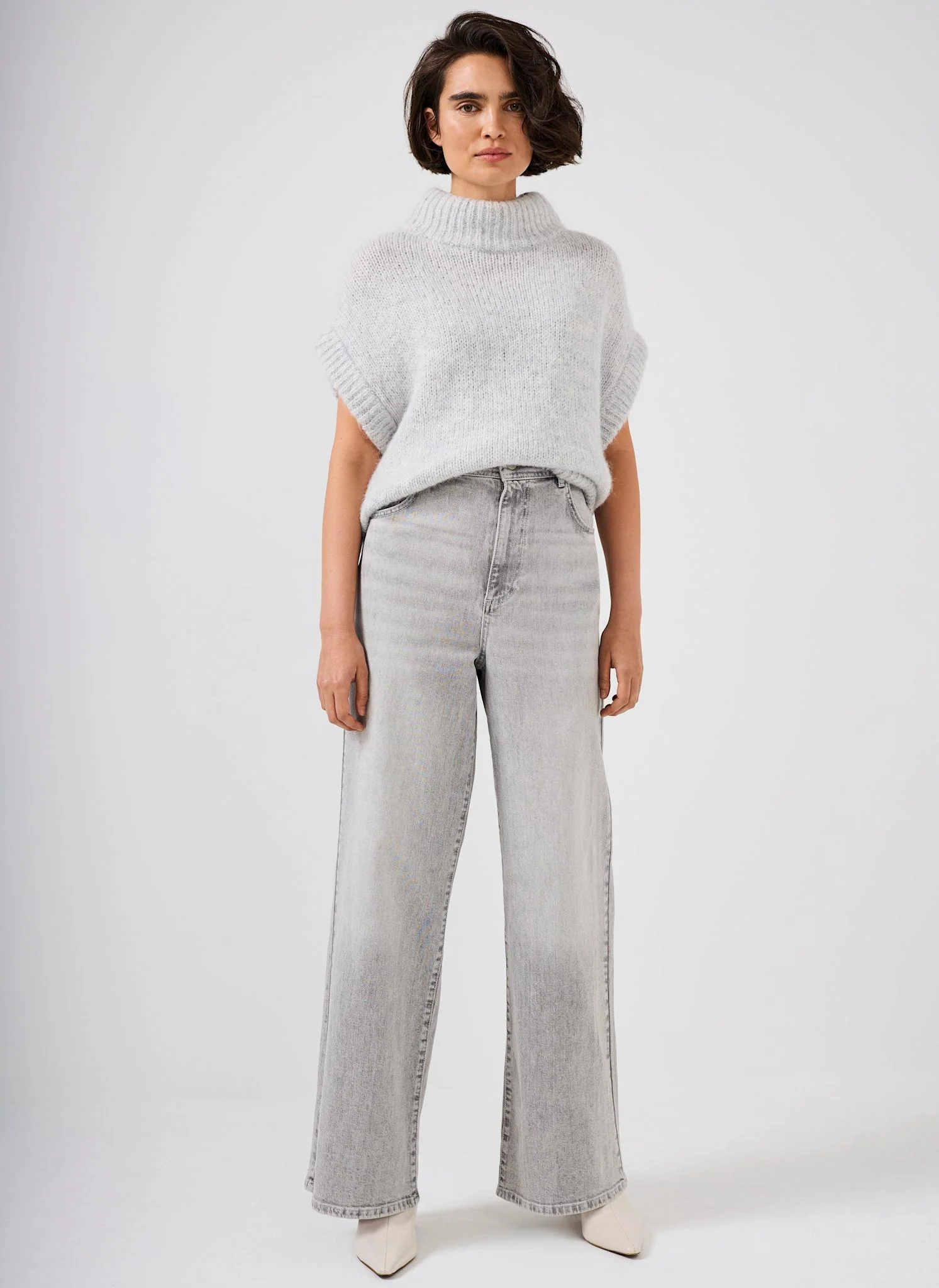 10828-washed-grey-wide-jeans-2.webp Washed Grey Wide Jeans