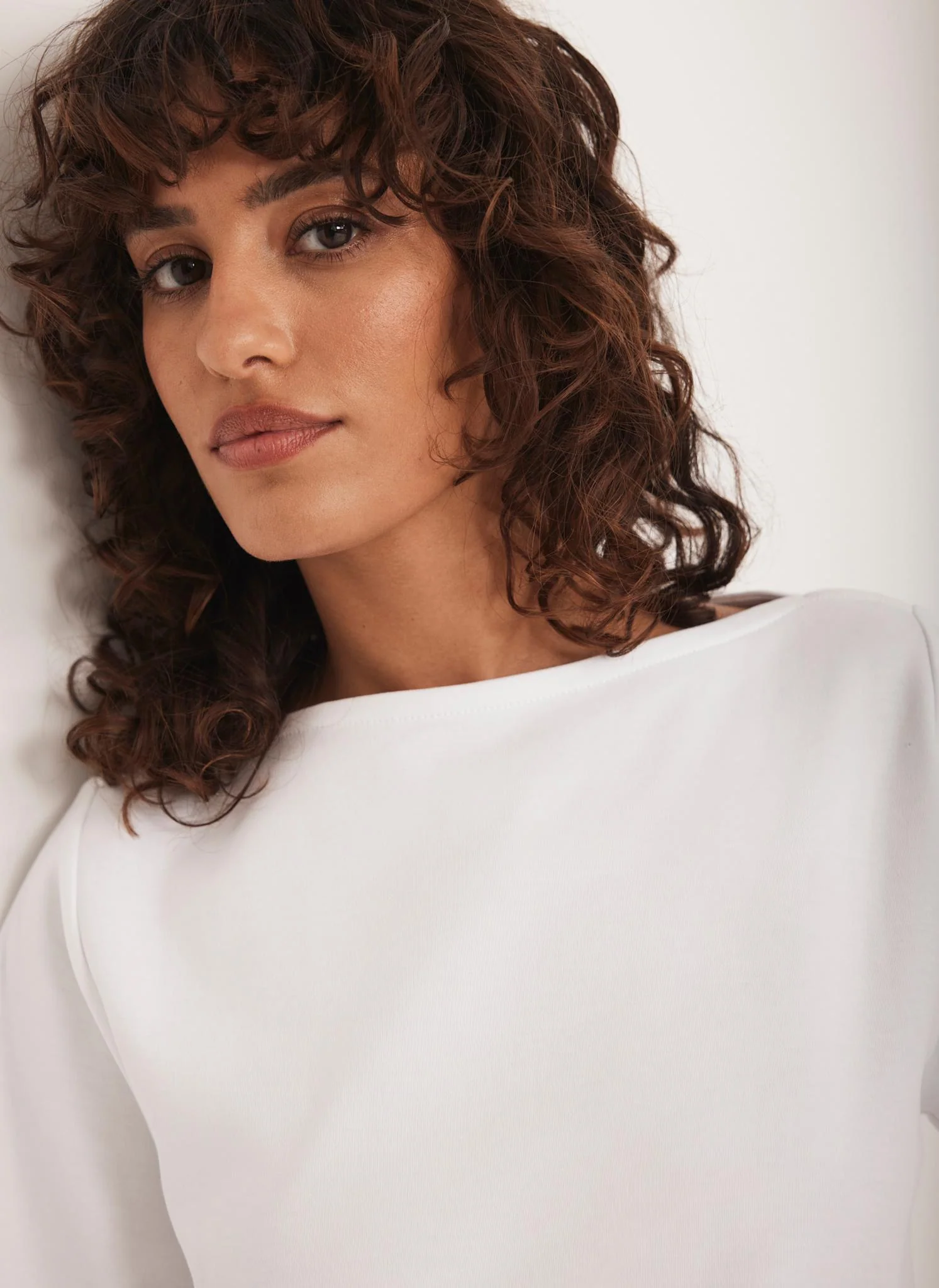 10890-white-slash-neck-t-shirt-3.webp White Slash Neck T Shirt