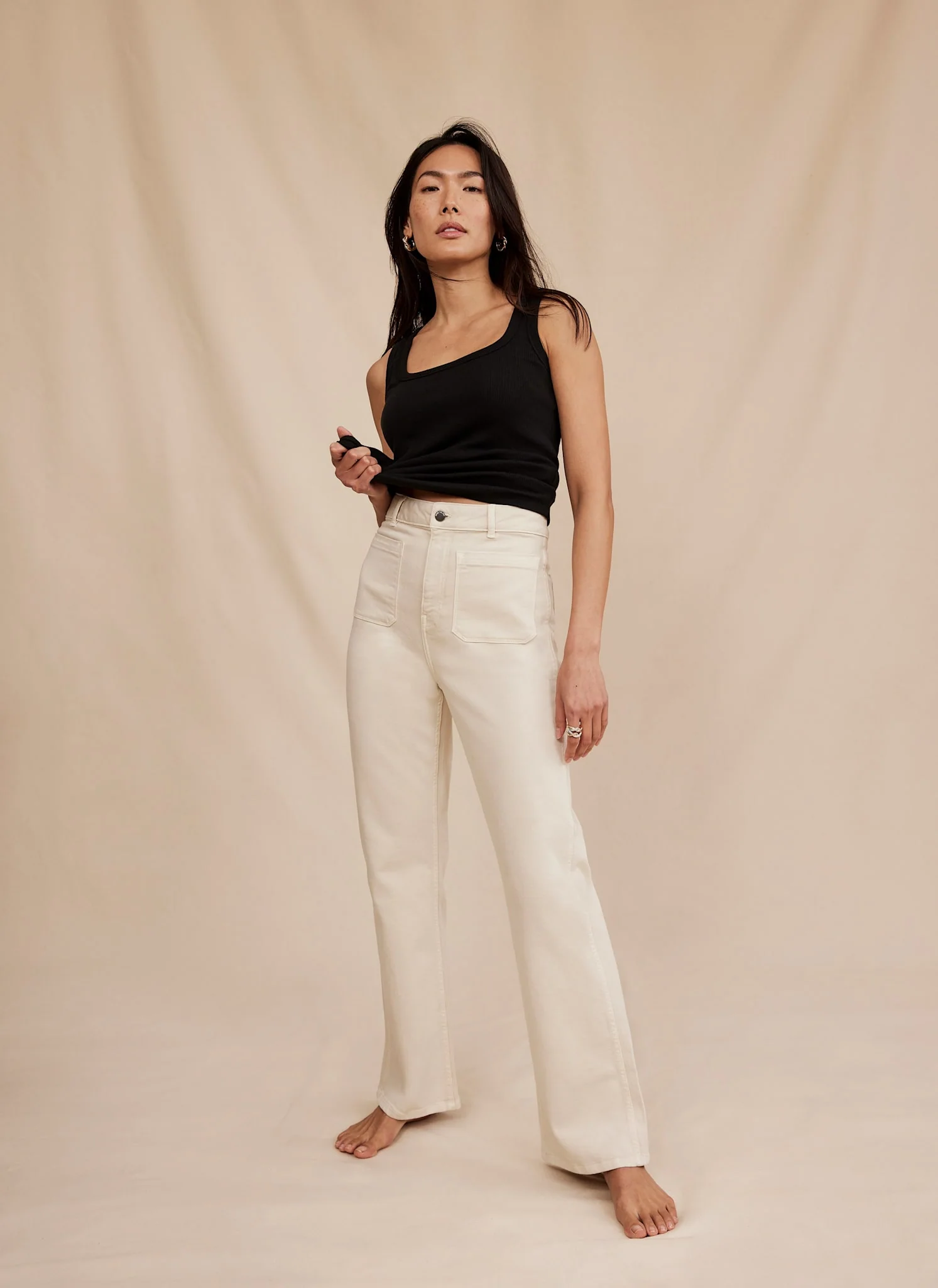 10938-neutral-wash-relaxed-bootcut-patch-pocket-jeans-1.webp Neutral Wash Relaxed Bootcut Patch Pocket Jeans