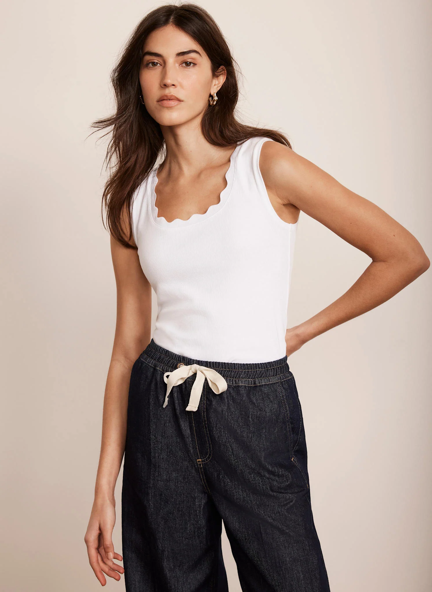 10990-white-scallop-trim-vest-top-5.webp White Scallop Trim Vest Top
