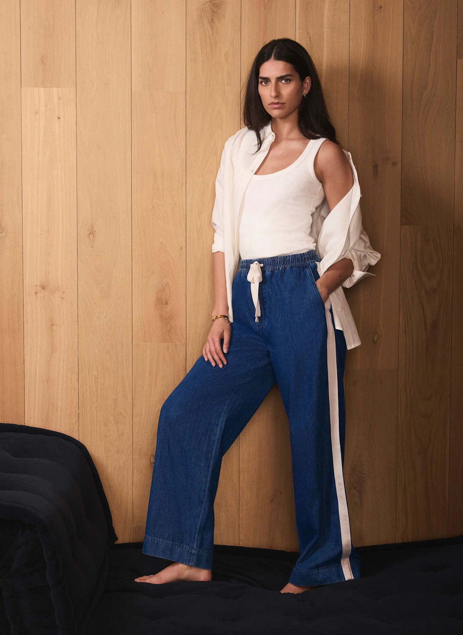 11002-indigo-tie-waist-side-stripe-wide-jeans-1.webp Indigo Tie Waist Side Stripe Wide Jeans