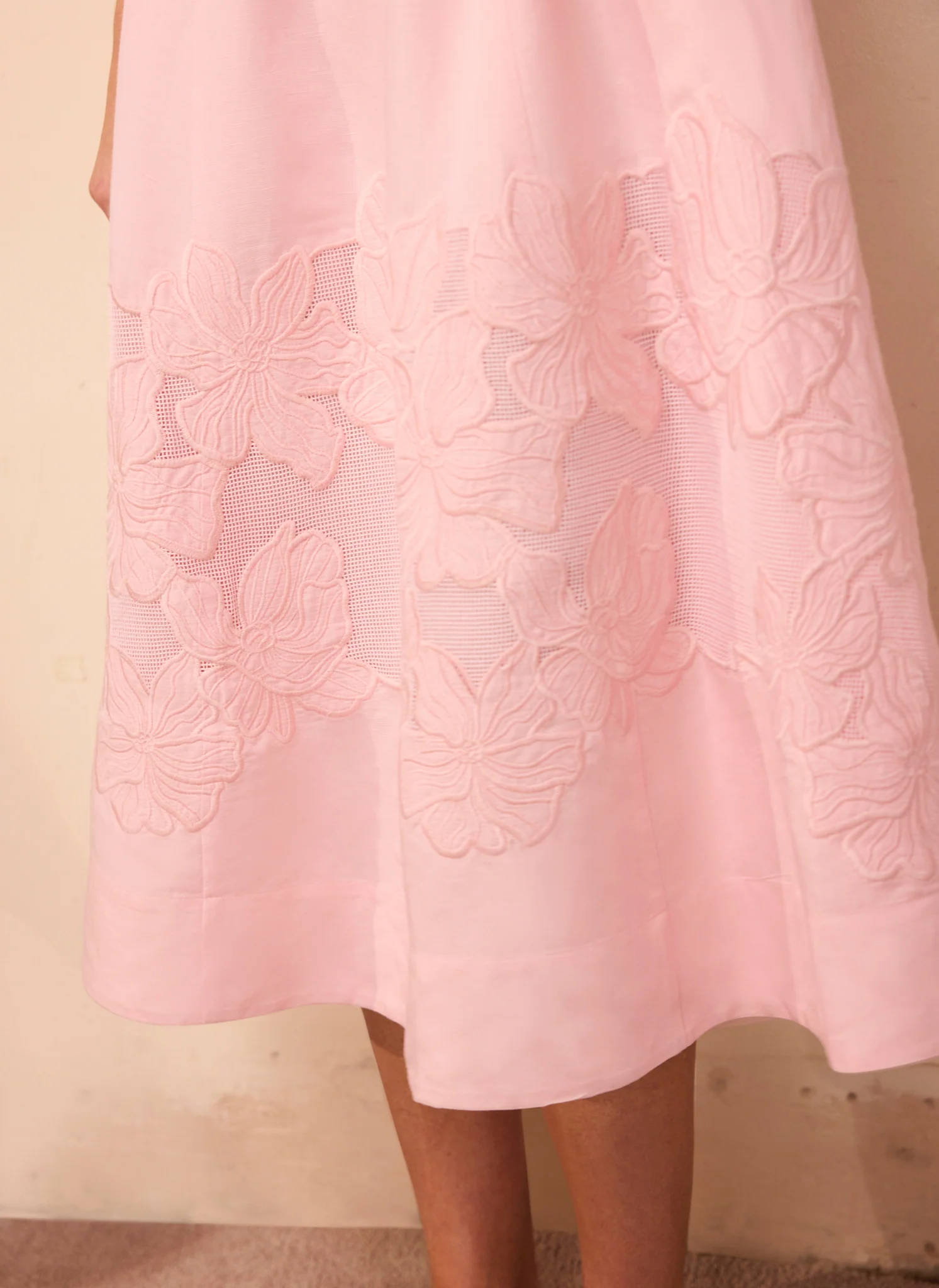 1110-pink-linen-blend-lace-midi-dress-4.webp Pink Linen Blend Lace Midi Dress