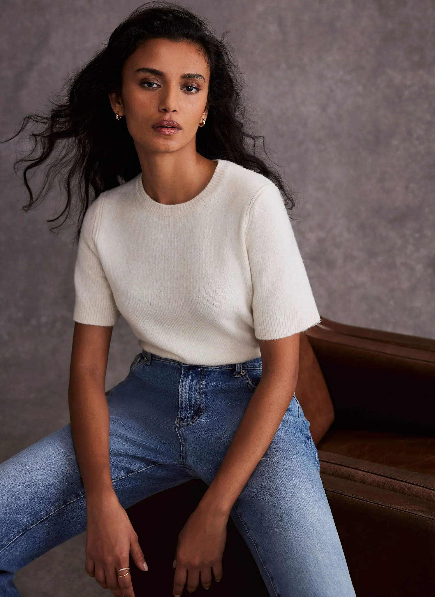 11338-cream-fitted-knit-tee-2.webp Cream Fitted Knit Tee