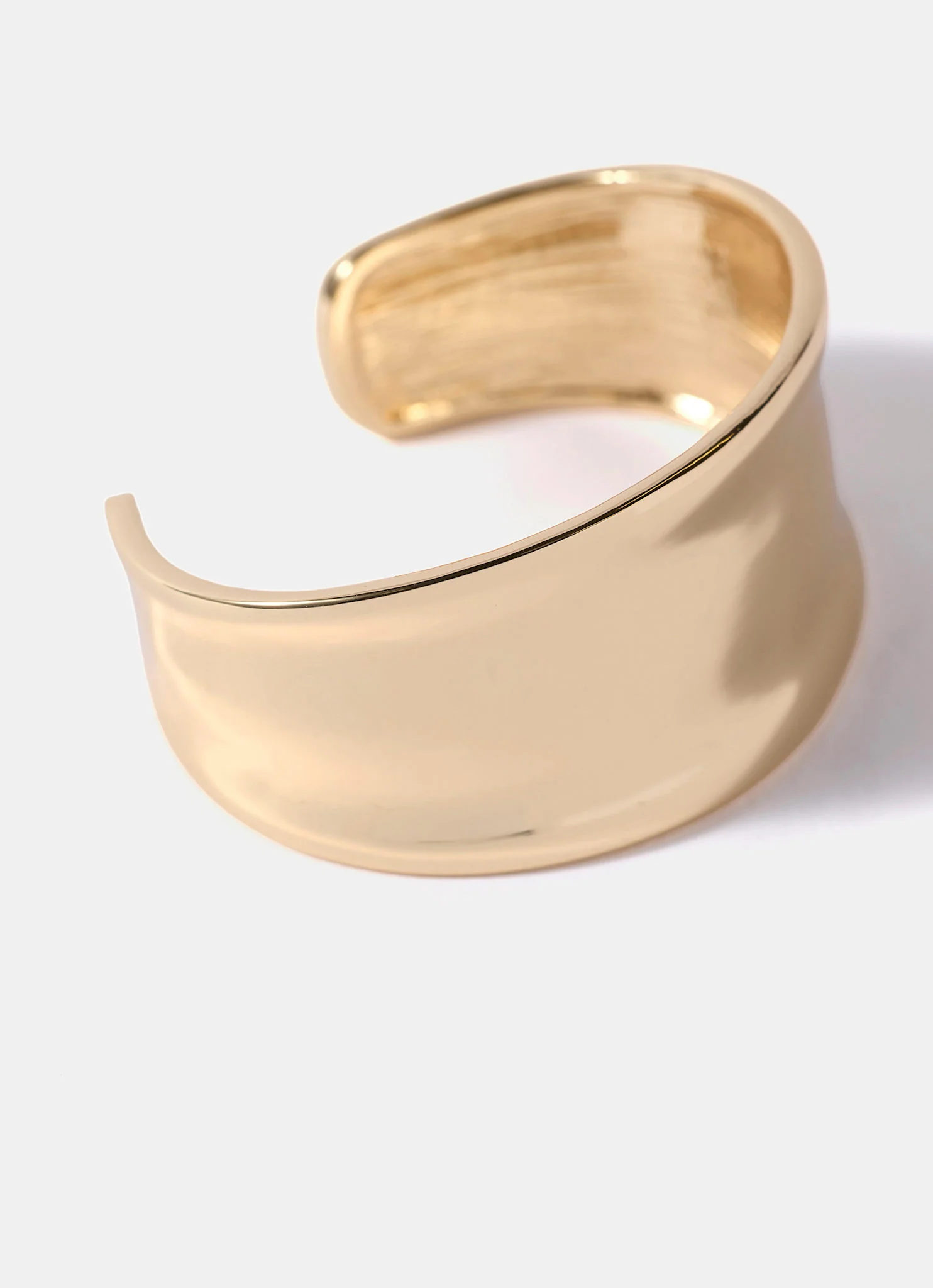 11586-gold-tone-cuff-bracelet-4.webp Gold Tone Cuff Bracelet