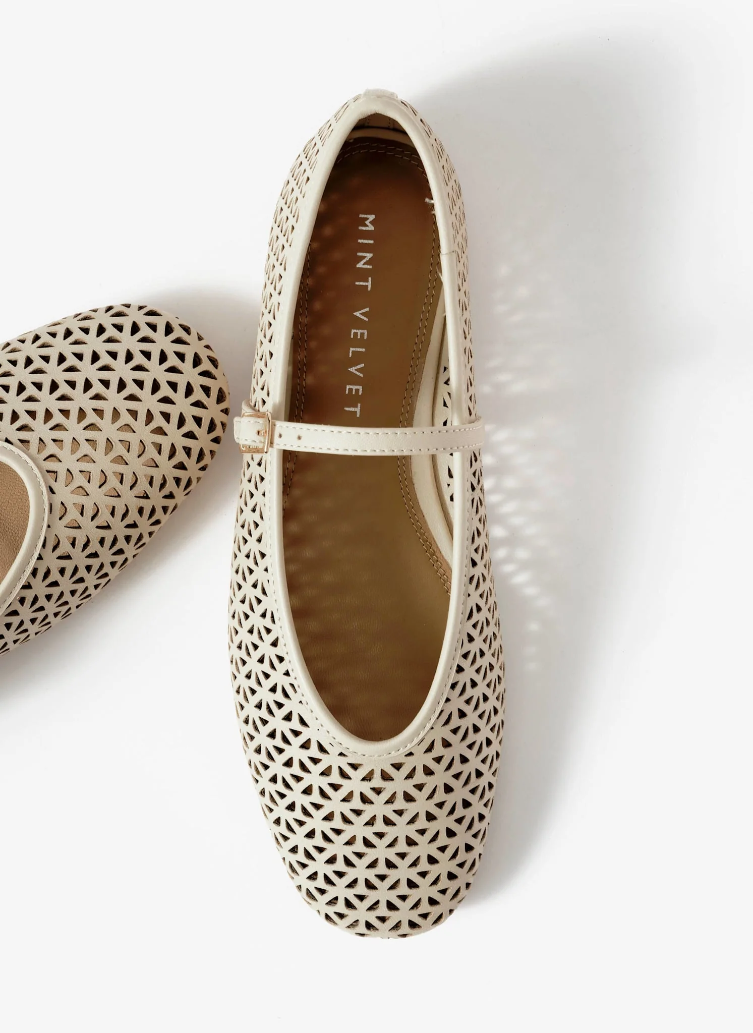 11791-tabi-cream-leather-ballet-flats-5.webp Tabi Cream Leather Ballet Flats