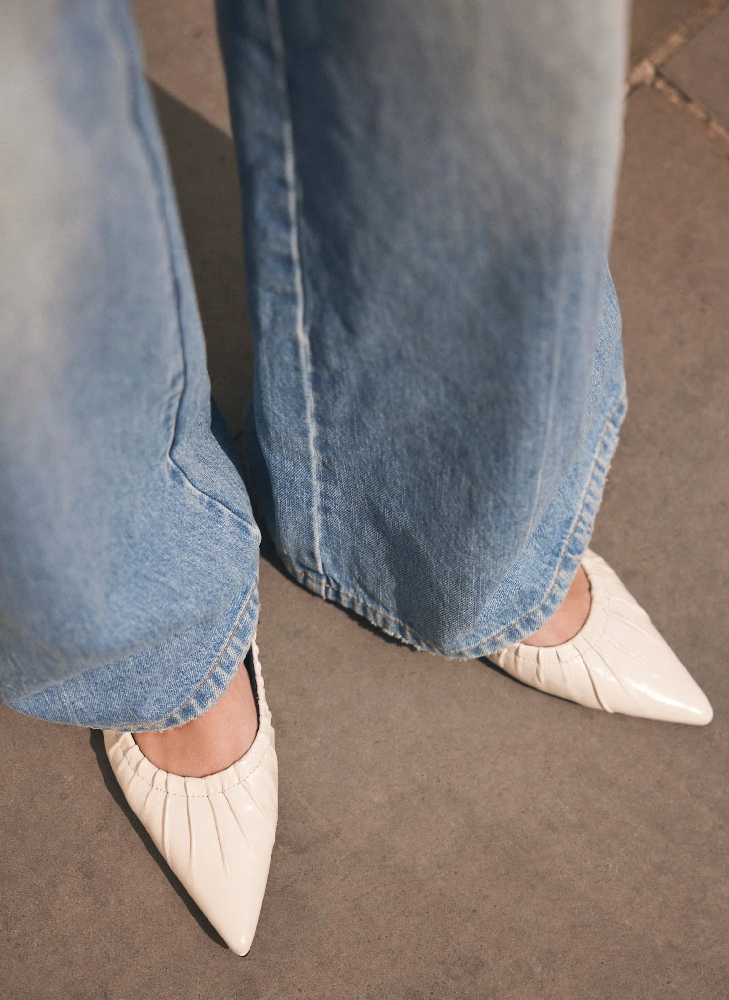 11854-arella-cream-leather-flat-pumps-1.webp Arella Cream Leather Flat Pumps