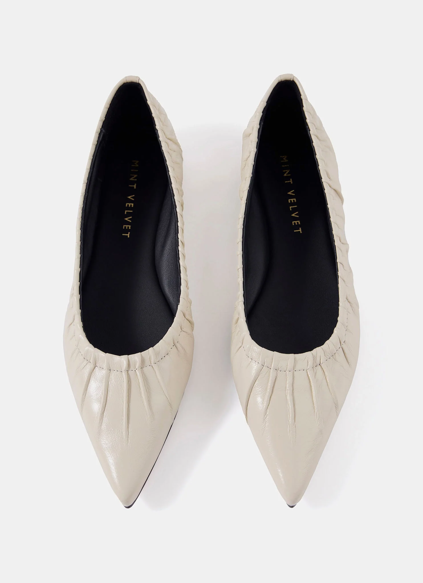 11854-arella-cream-leather-flat-pumps-3.webp Arella Cream Leather Flat Pumps