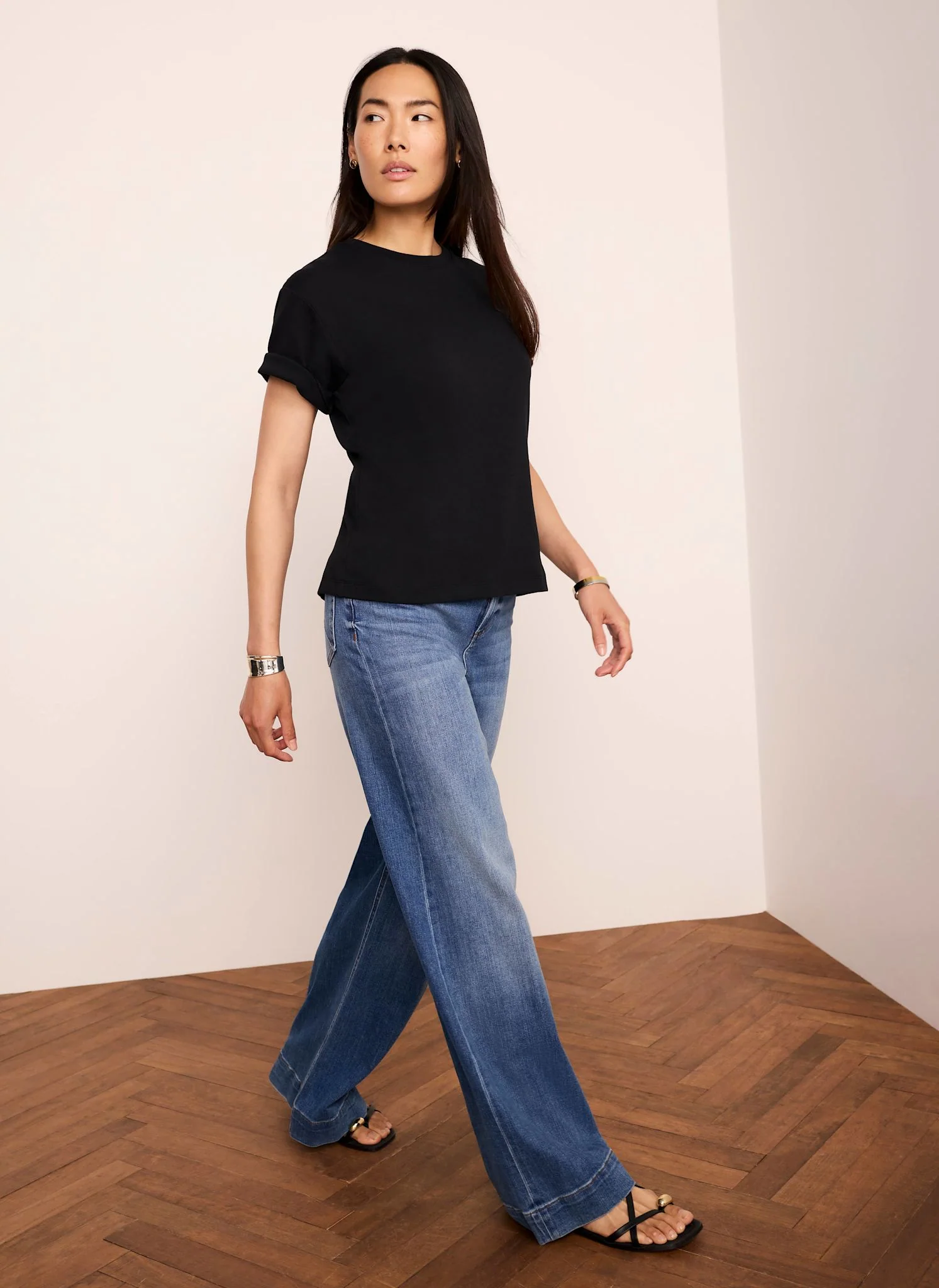123-black-cotton-slim-fit-t-shirt-5.webp Black Cotton Slim Fit T-Shirt