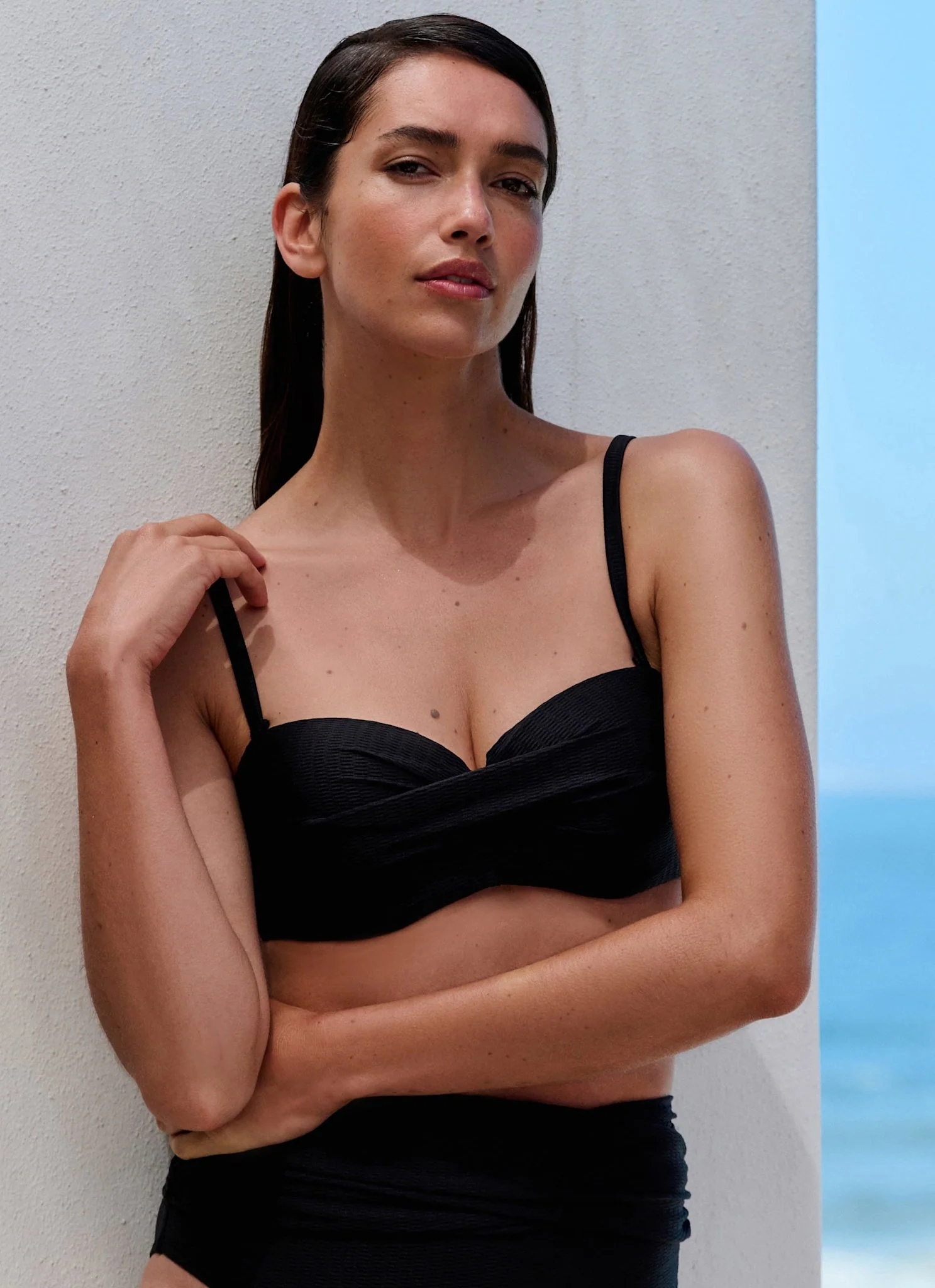 Black Bandeau Twist Bikini Top