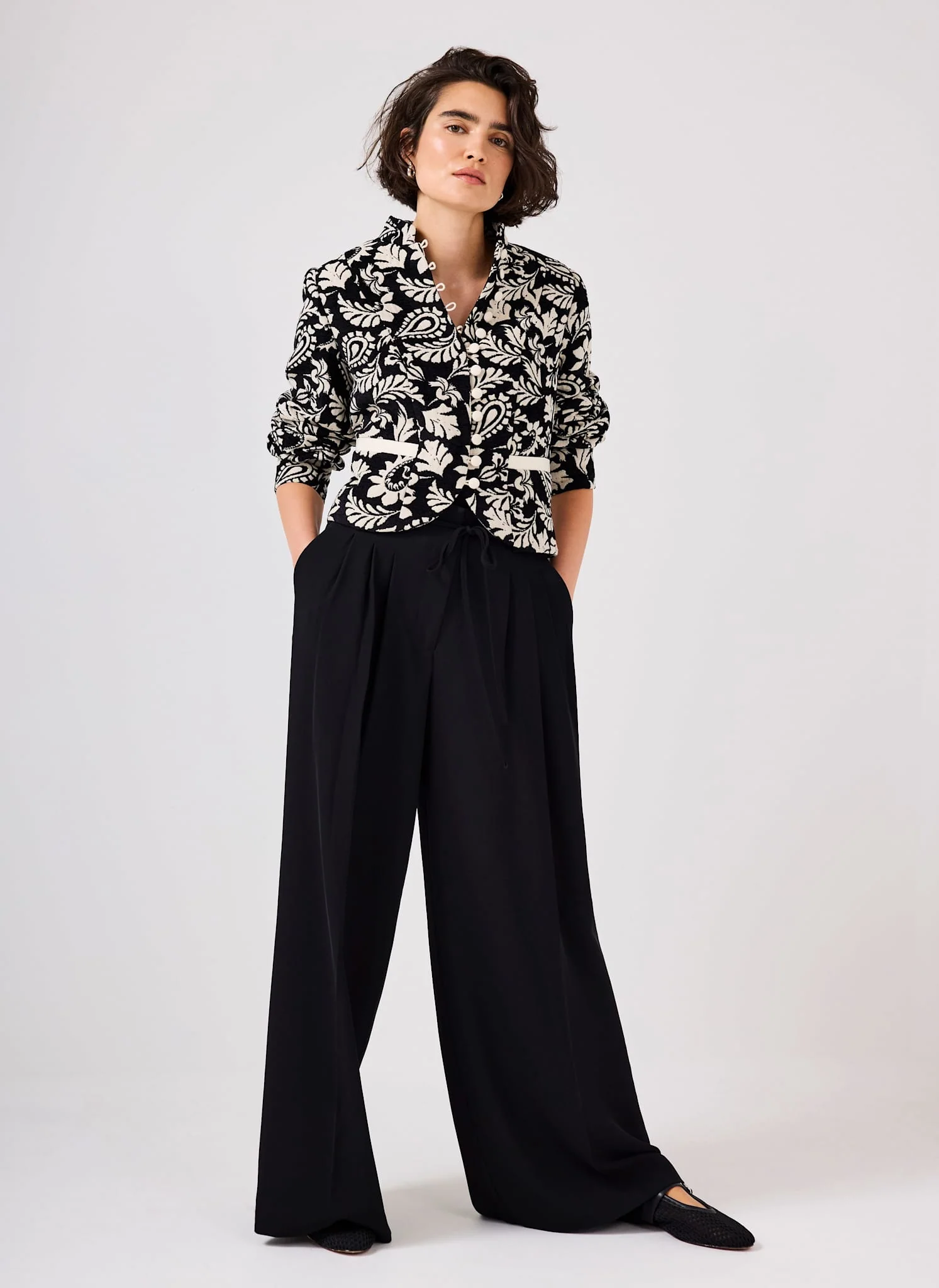 13171-black-jacquard-floral-cropped-jacket-5.webp Black Jacquard Floral Cropped Jacket