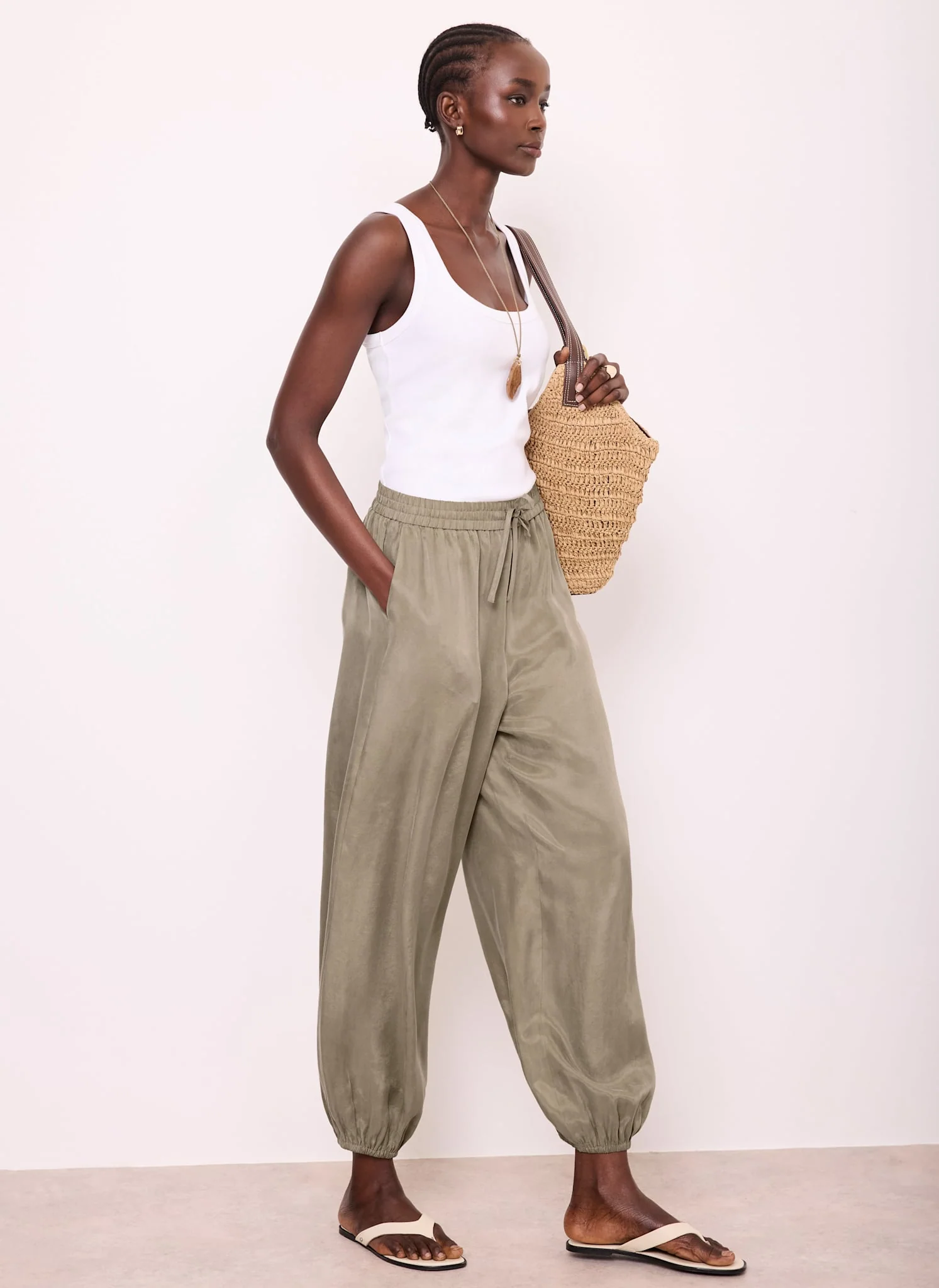 1332-khaki-balloon-trousers-1.webp Khaki Balloon Trousers