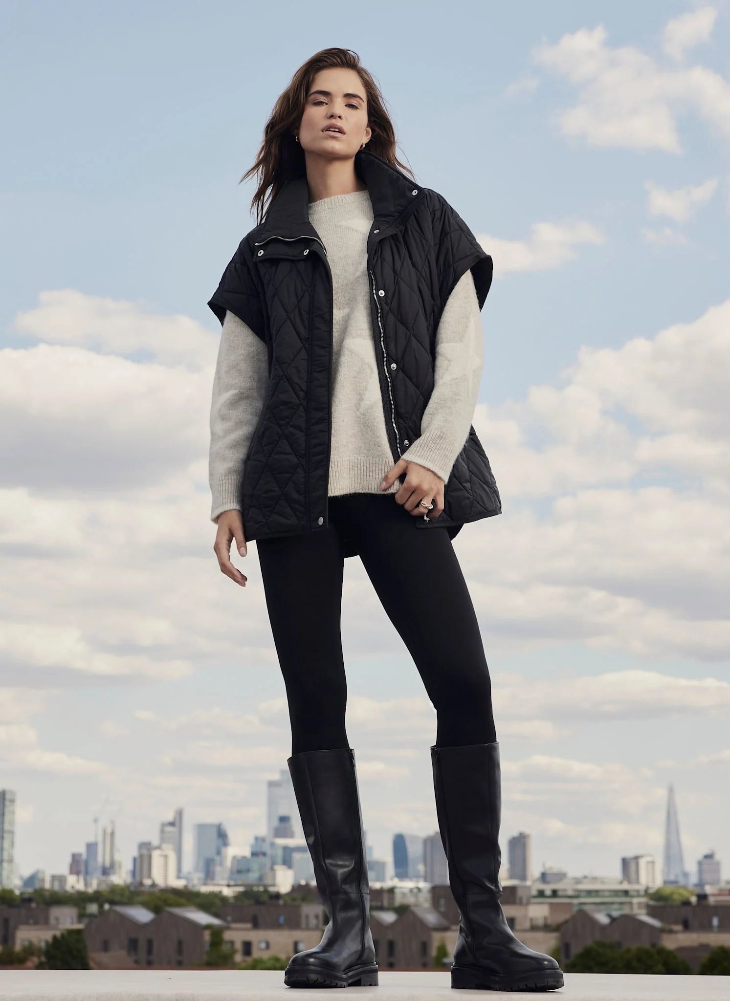 13389-black-quilted-oversized-gilet-2.webp Black Quilted Oversized Gilet
