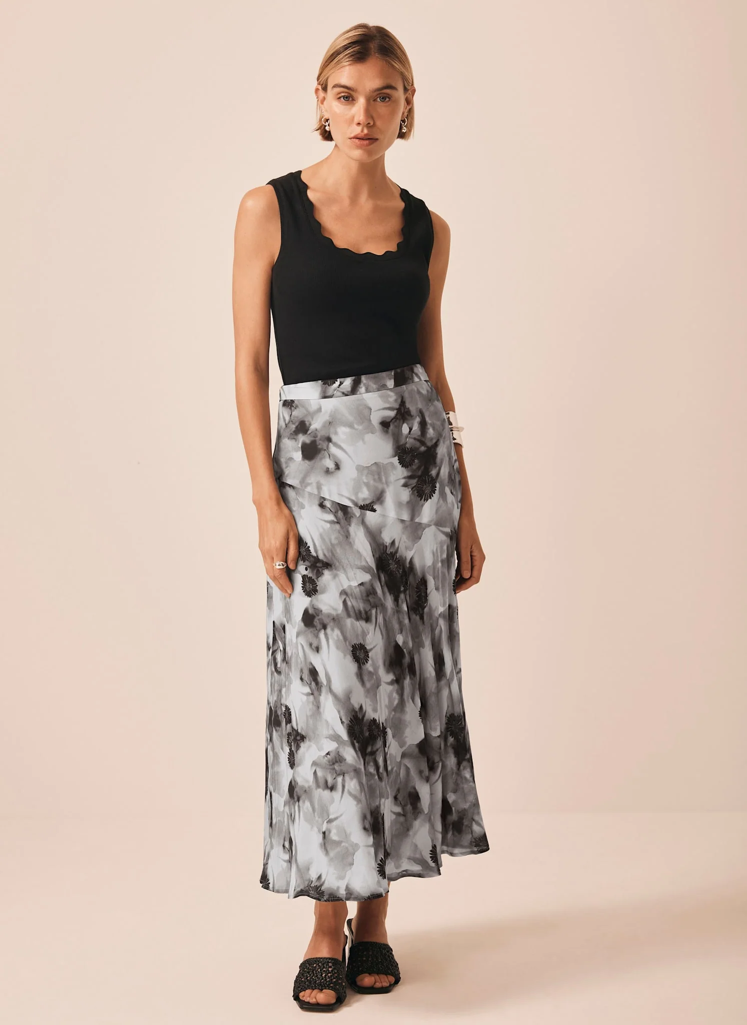 13395-grey-floral-print-midi-skirt-4.webp Grey Floral Print Midi Skirt