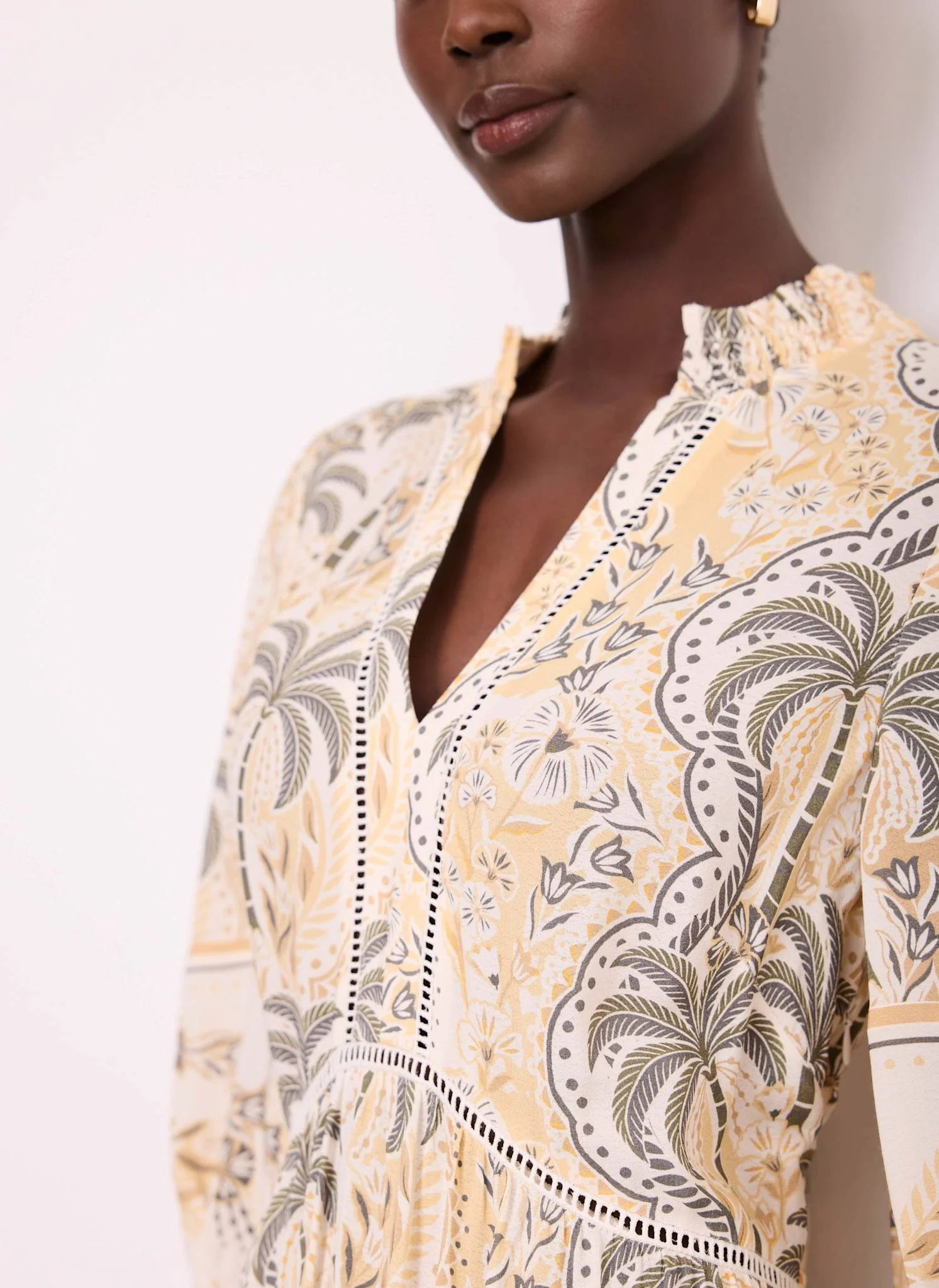 1470-neutral-palm-print-maxi-dress-5.webp Neutral Palm Print Maxi Dress