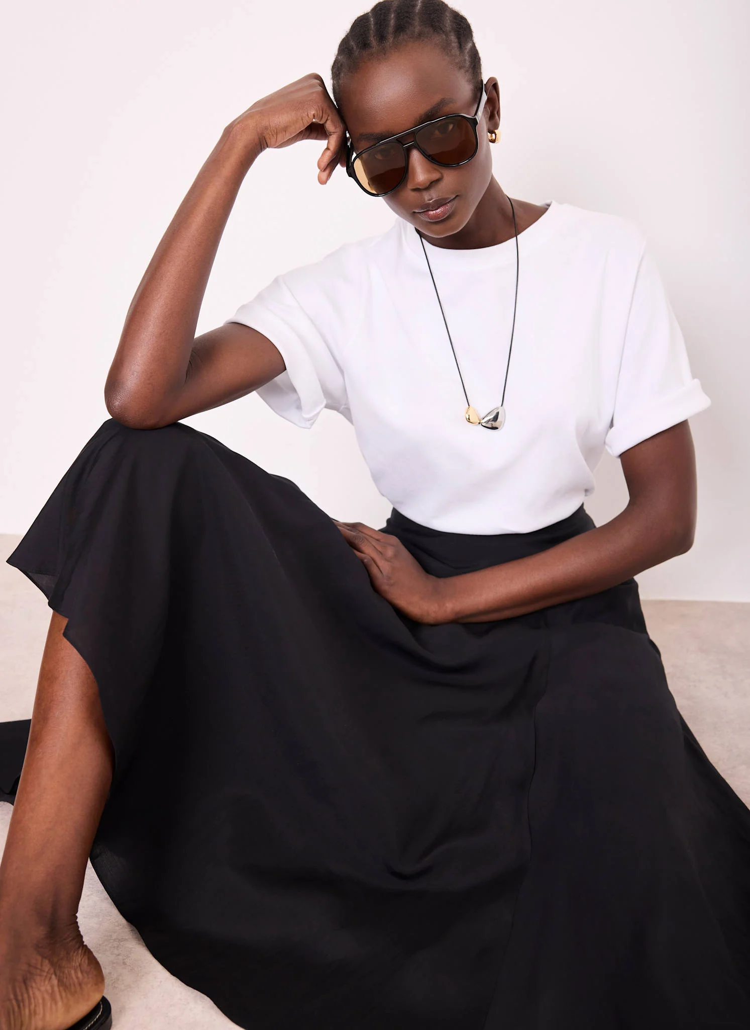 1576-black-a-line-midi-skirt-5.webp Black A Line Midi Skirt