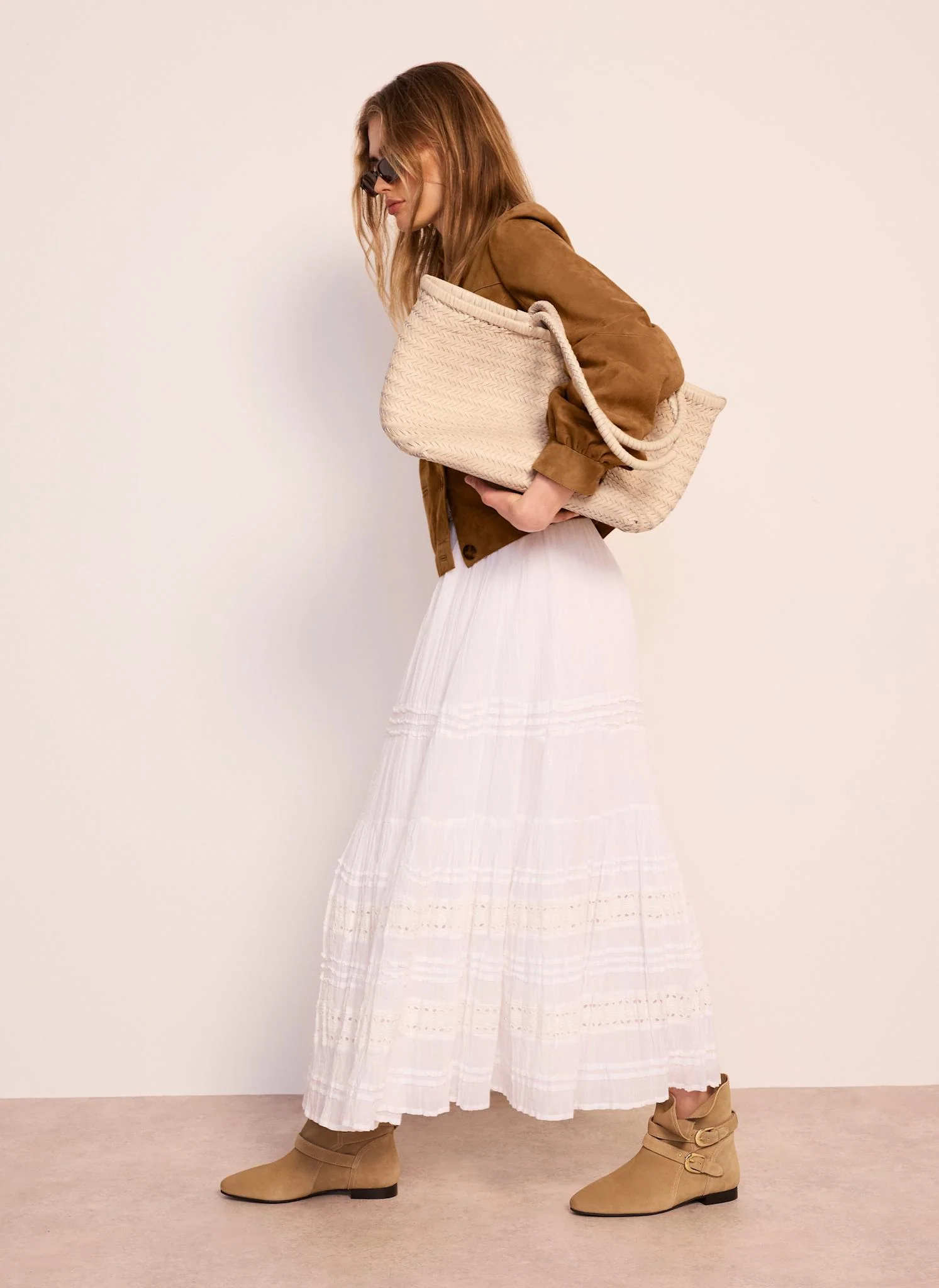 1590-white-cotton-maxi-skirt-6.webp White Cotton Maxi Skirt