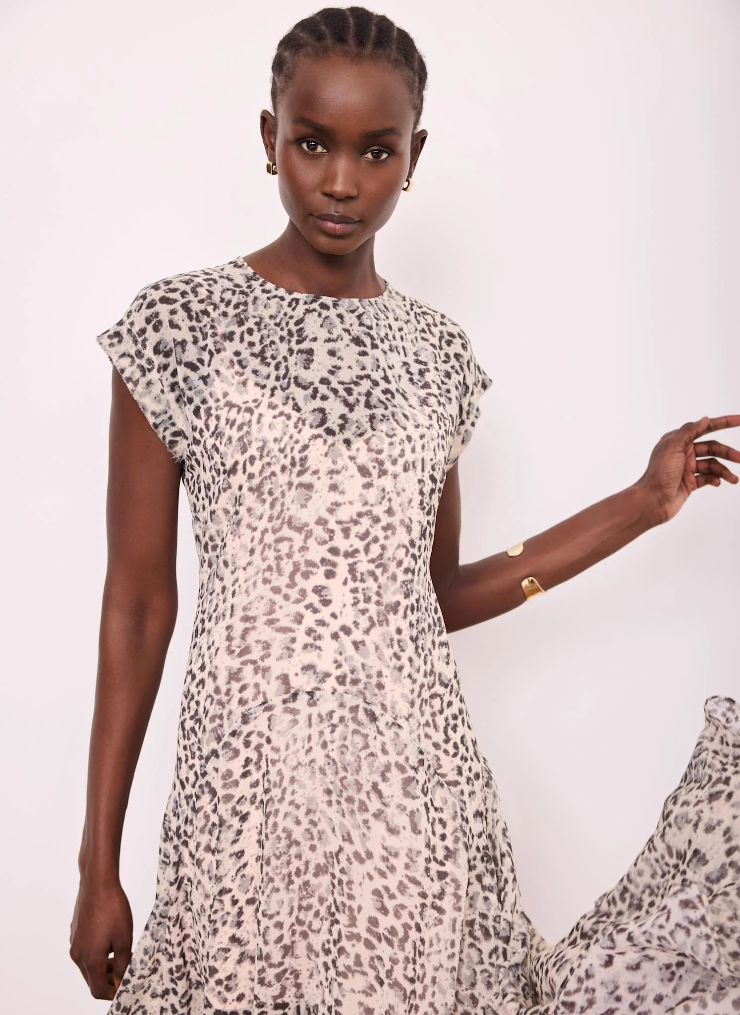 1604-leopard-print-cap-sleeve-midi-dress-4.webp Leopard Print Cap Sleeve Midi Dress