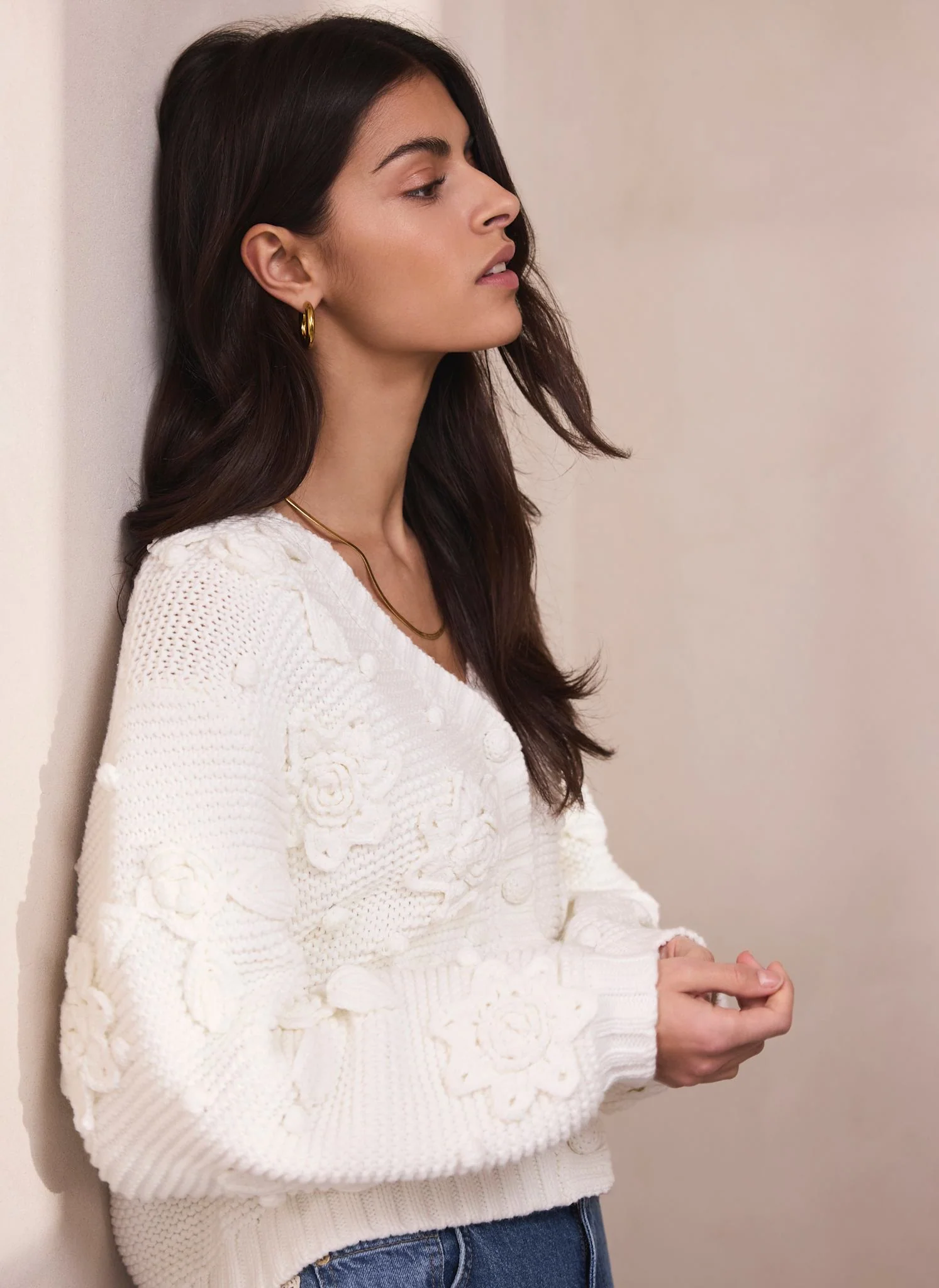 1856-cream-applique-flower-cardigan-3.webp Cream Applique Flower Cardigan