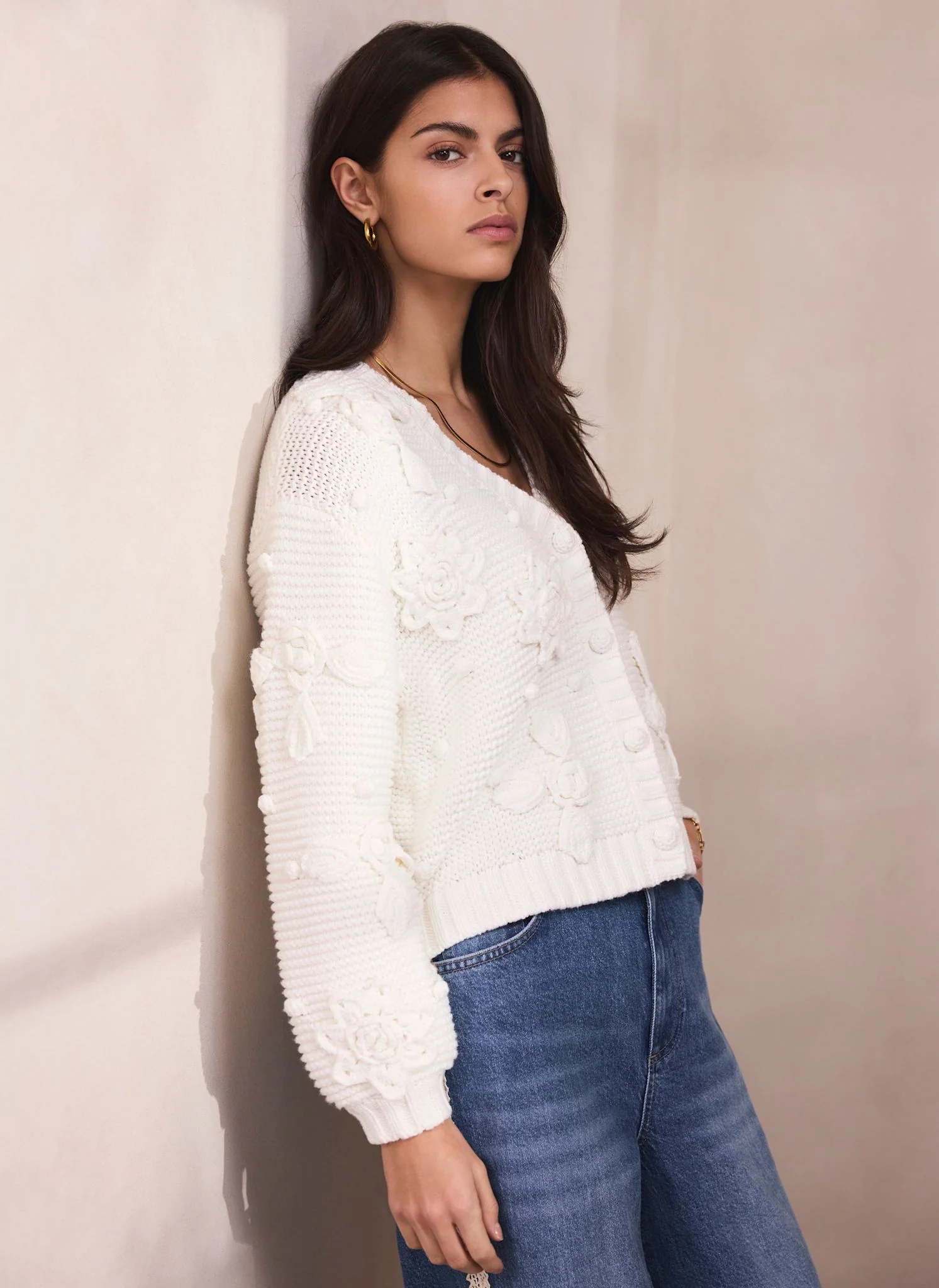 1856-cream-applique-flower-cardigan-5.webp Cream Applique Flower Cardigan