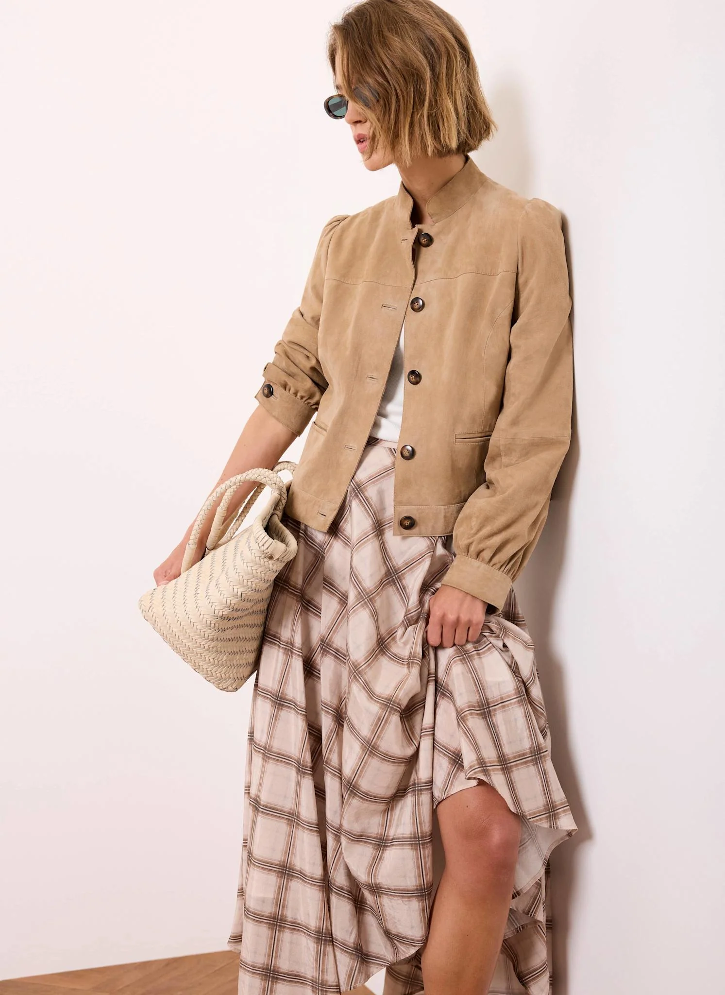 189-neutral-checked-print-midi-skirt-5.webp Neutral Checked Print Midi Skirt
