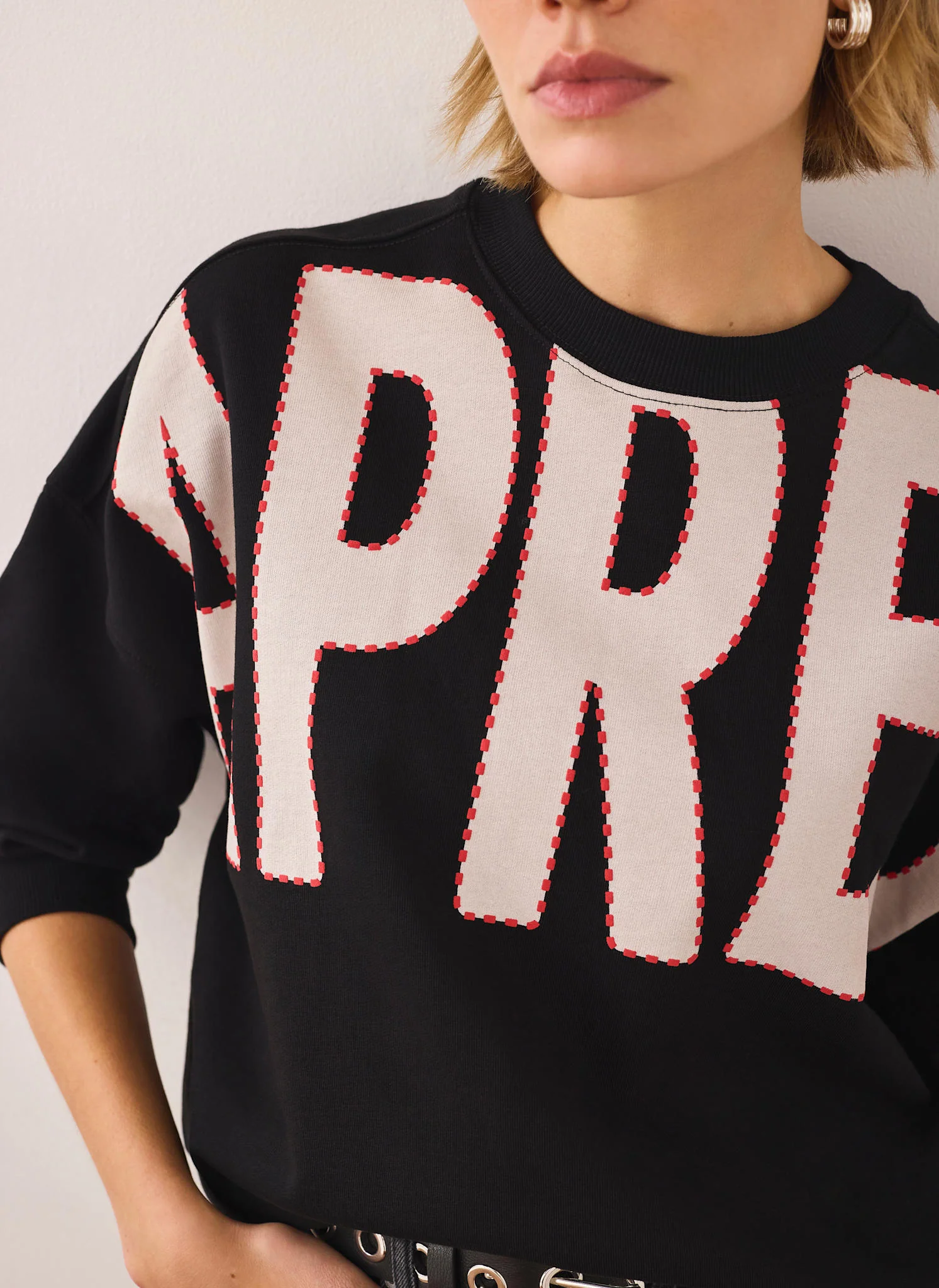 1926-black-cotton-blend-graphic-apres-sweatshirt-4.webp Black Cotton Blend Graphic Apres Sweatshirt