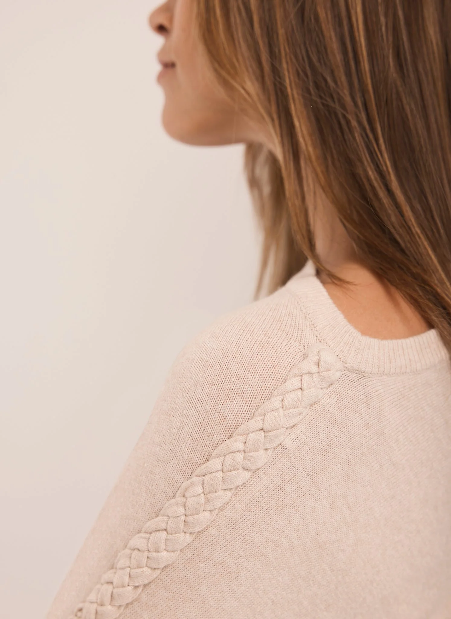 1933-xs-xs-variation-5.webp Neutral Cotton Blend Batwing Jumper