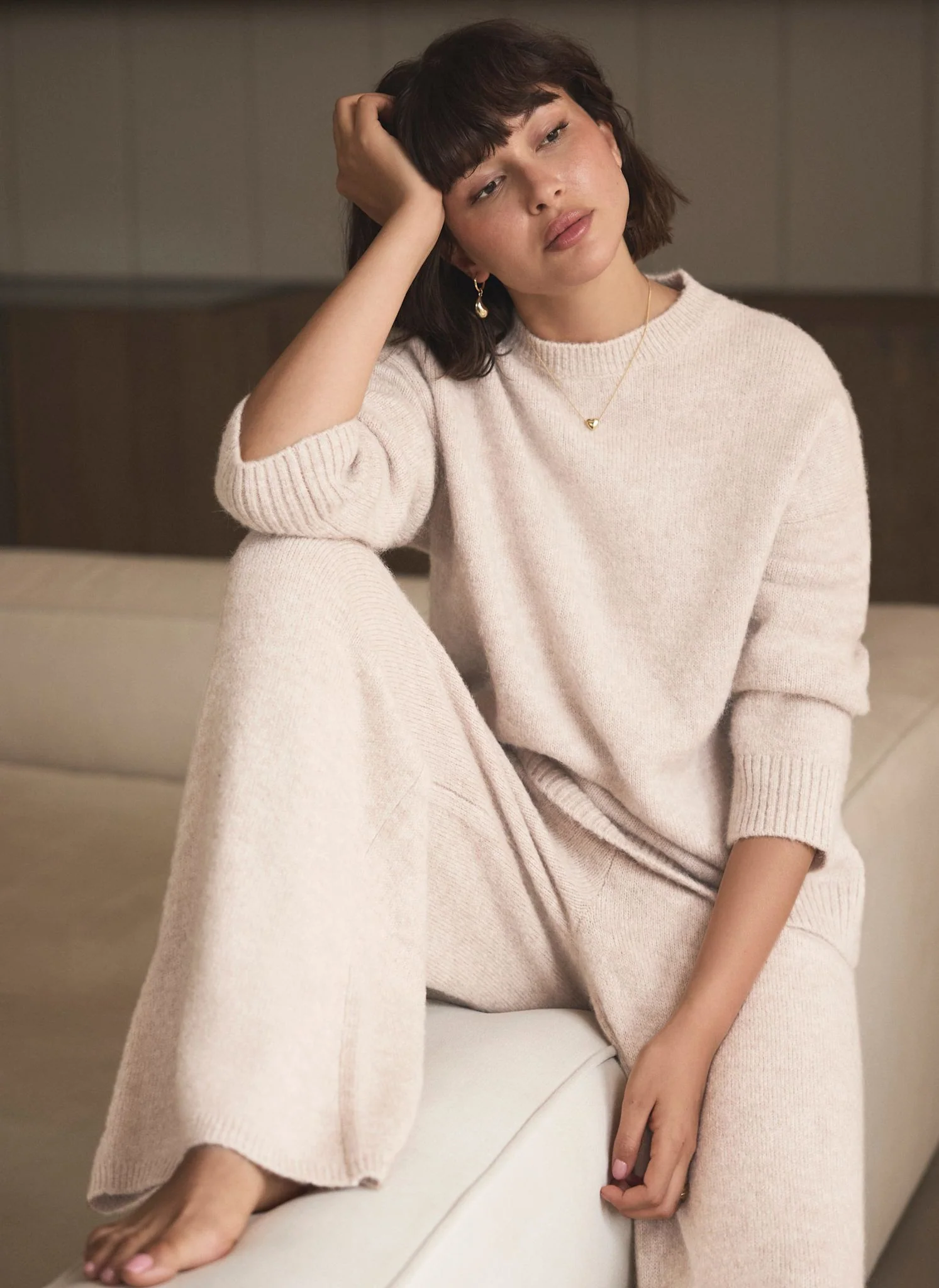 1938-neutral-wool-blend-longline-knit-jumper-4.webp Neutral Wool Blend Longline Knit Jumper