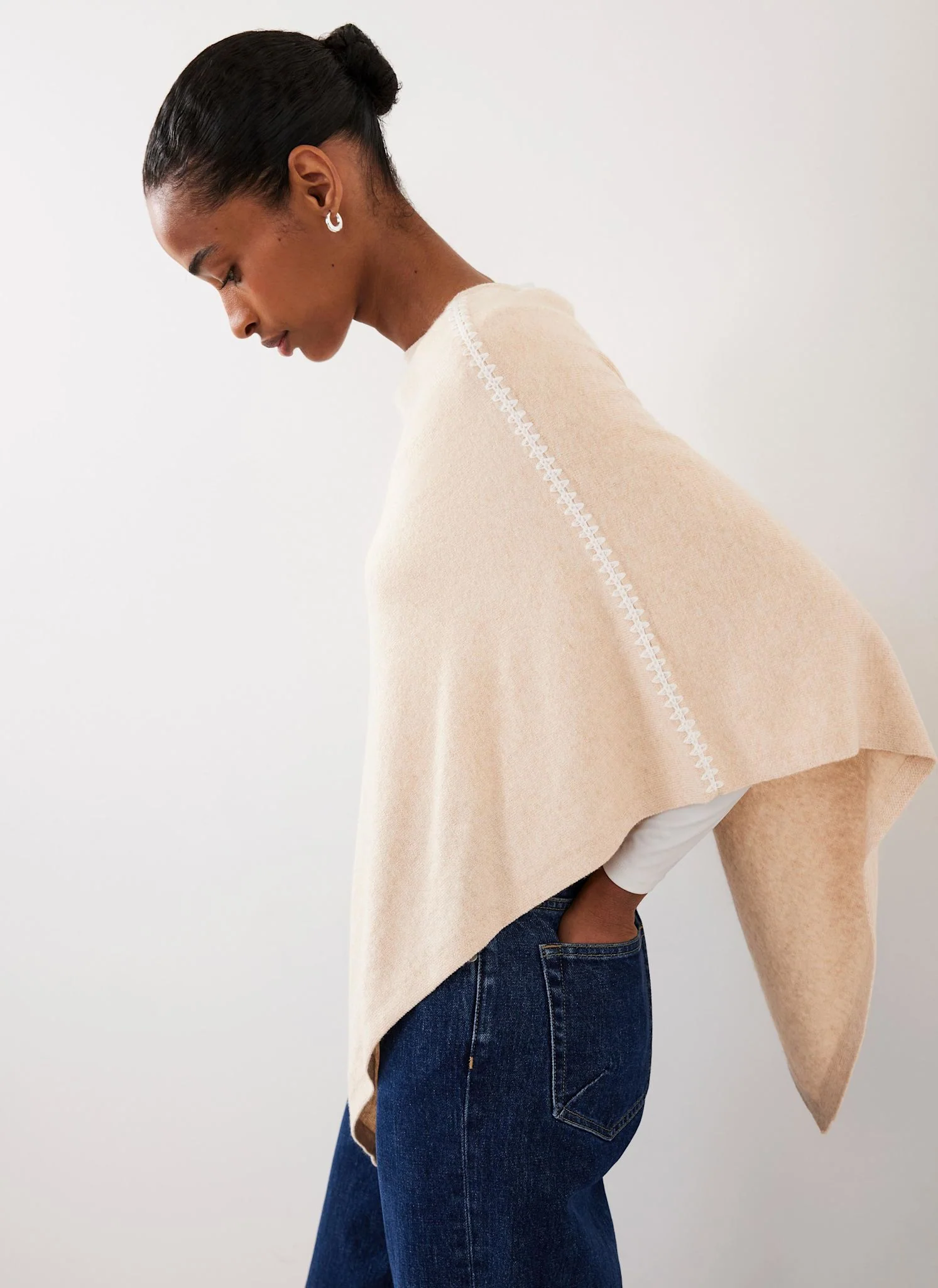 2098-neutral-whipstitch-knit-poncho-1.webp Neutral Whipstitch Knit Poncho