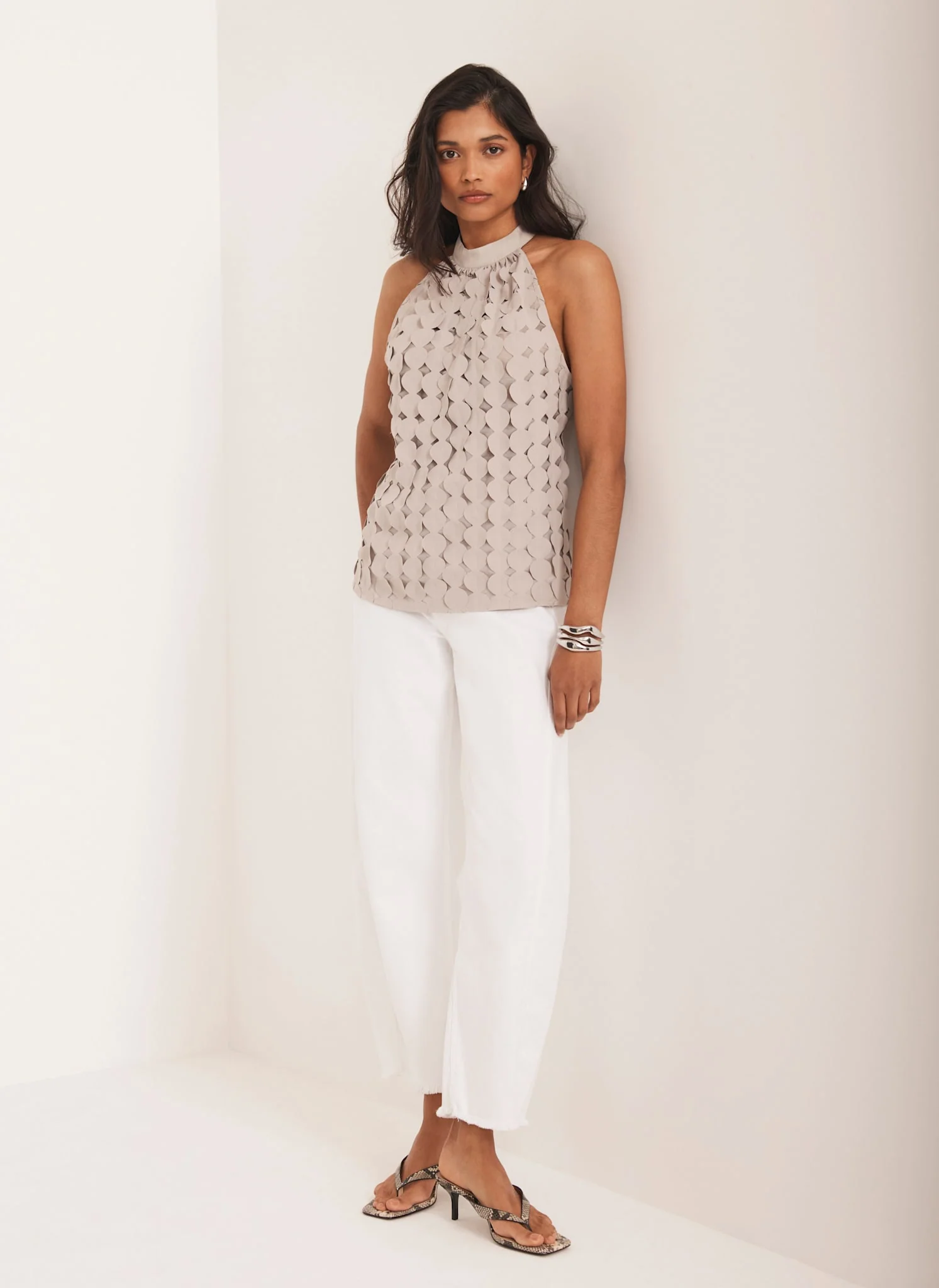 2253-xs-xs-variation-2.webp Neutral Disc Halter Top