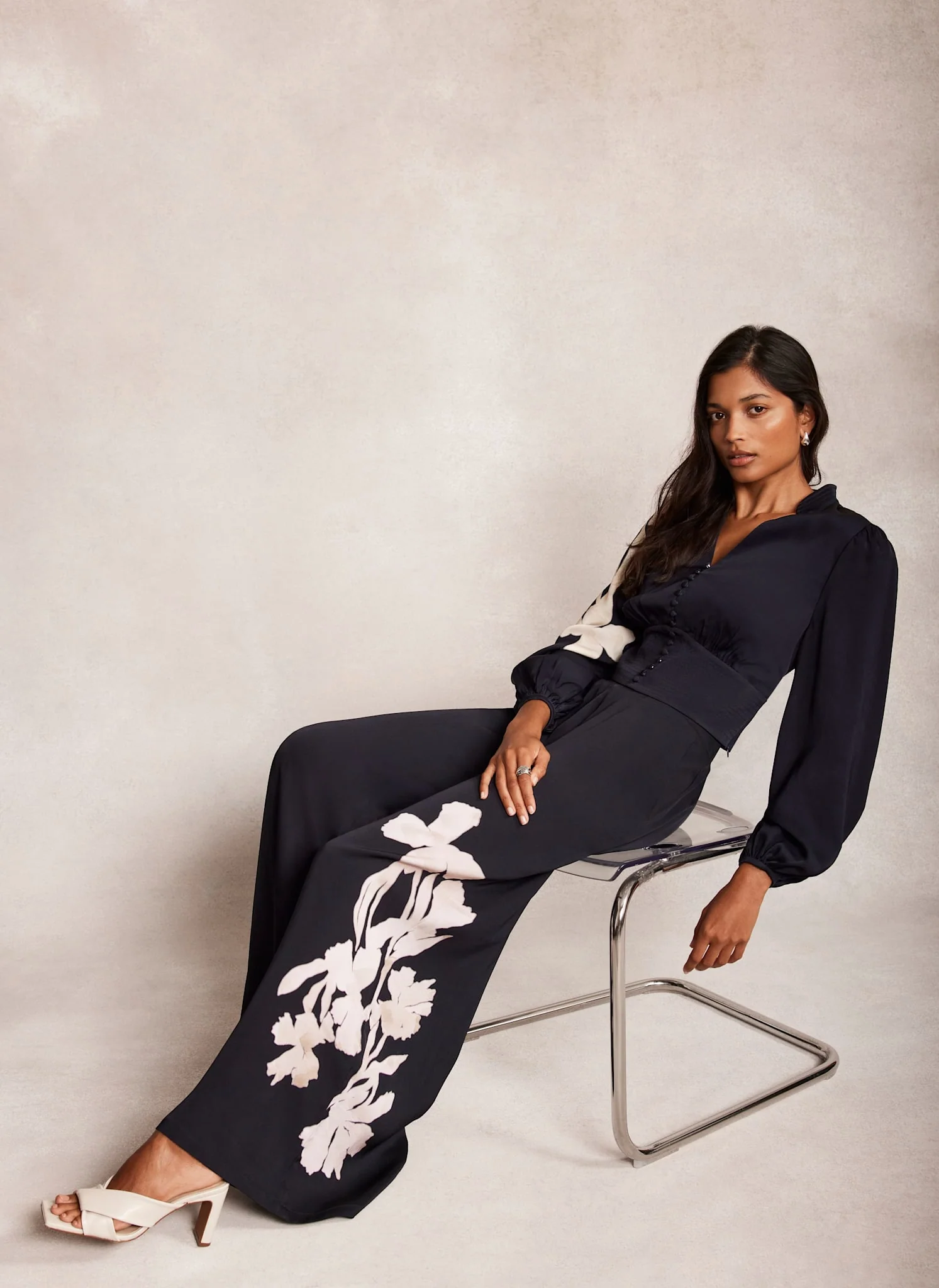 2290-navy-floral-print-wide-trousers-6.webp Navy Floral Print Wide Trousers