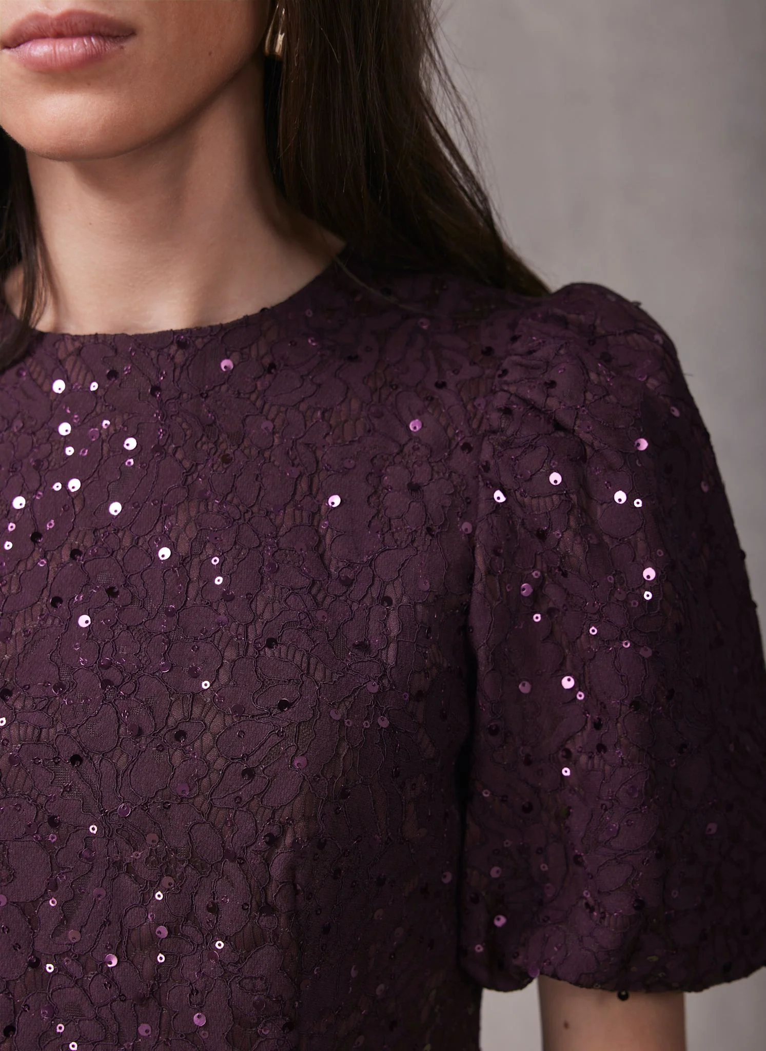 2753-burgundy-sequin-lace-puff-sleeve-top-5.webp Burgundy Sequin Lace Puff Sleeve Top