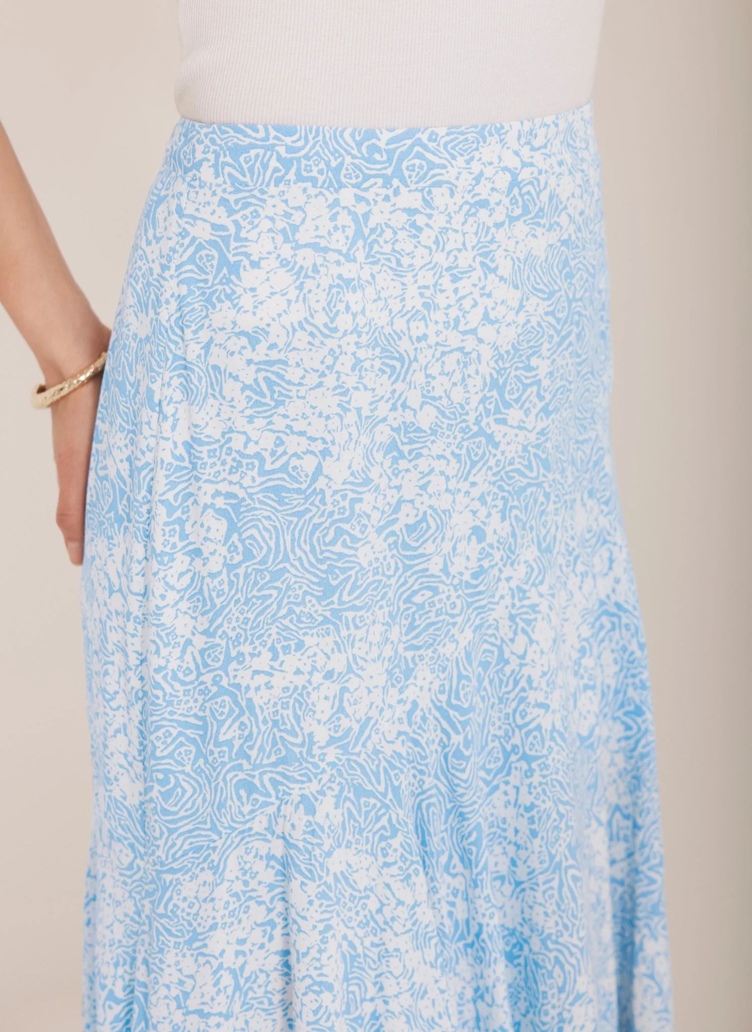 2821-blue-floral-print-skirt-4.webp Blue Floral Print Skirt