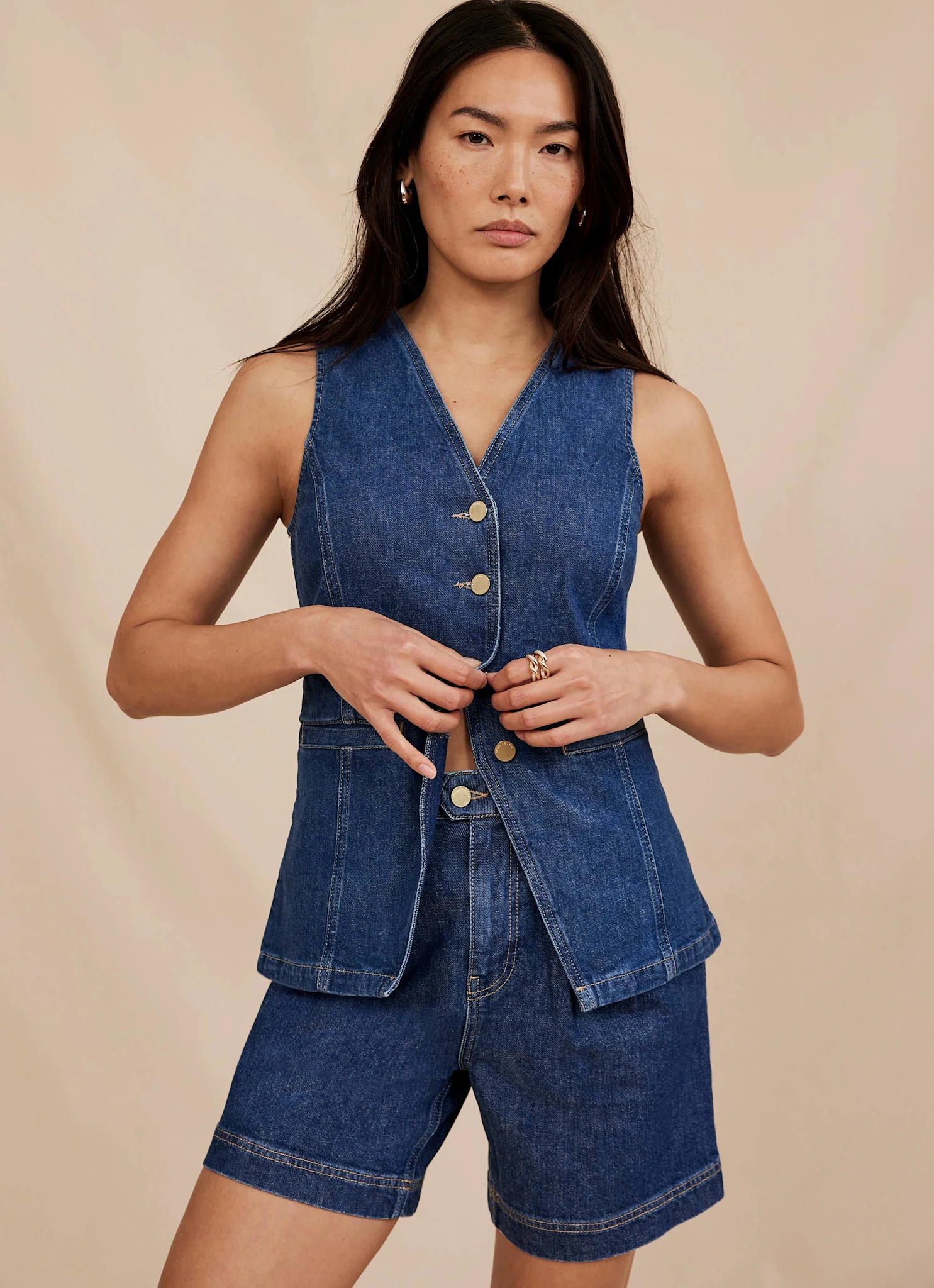 2835-indigo-denim-pleated-shorts-5.webp Indigo Denim Pleated Shorts