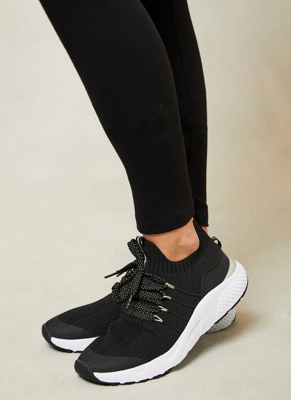 2952-short-xs-short-xs-variation-3.webp Black Straight Leggings