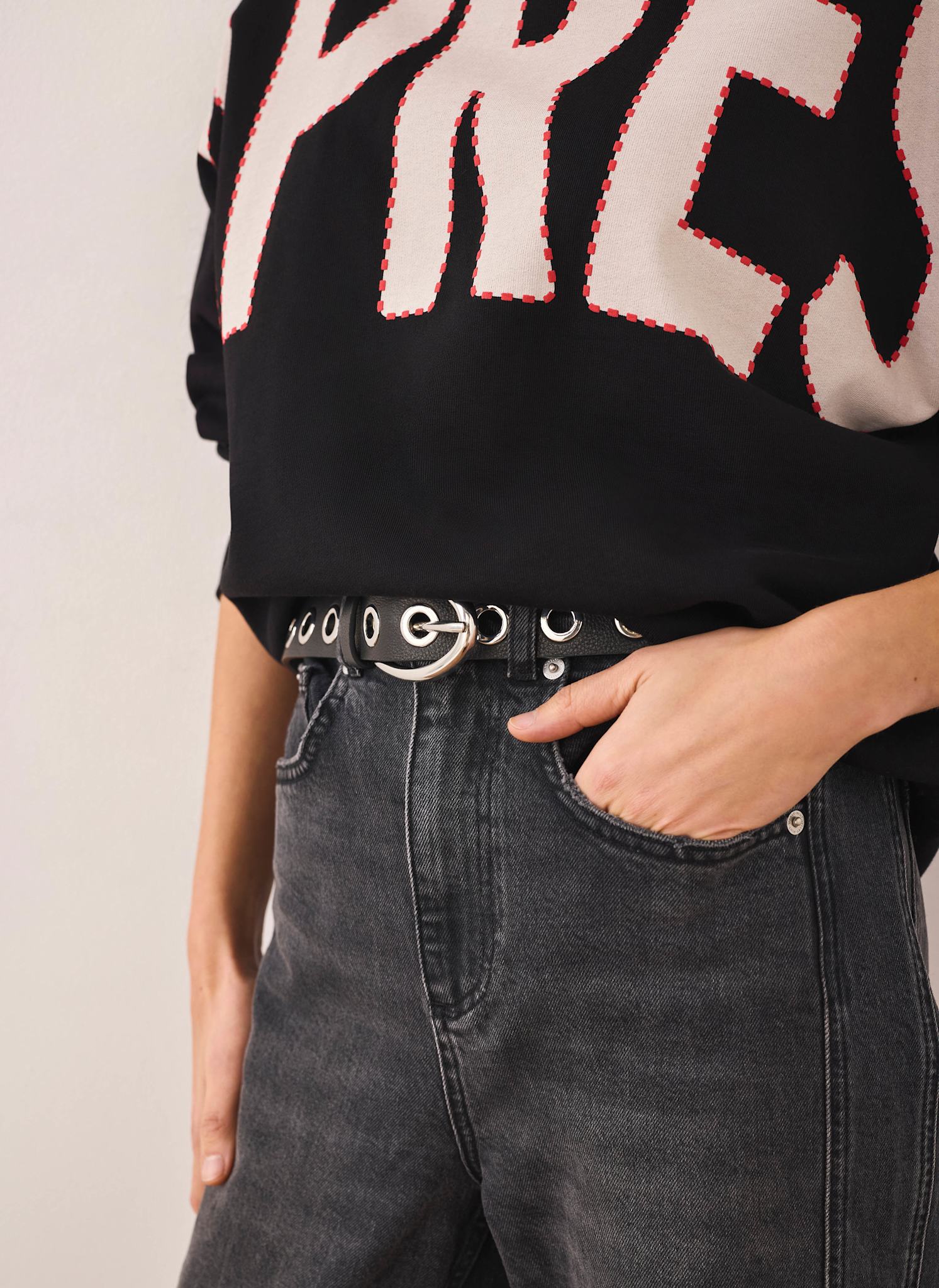 3013-black-leather-eyelet-belt-2.jpg Black Leather Eyelet Belt